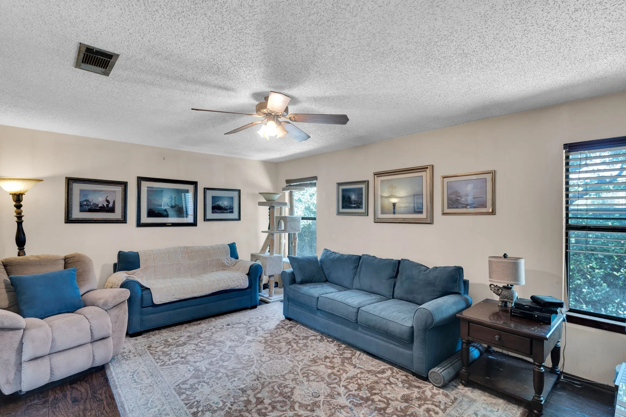 Mobile Home For Sale in Tarrant County , 1206 Timberline Court, Southlake, Texas 76092, 4 Bedroom, 2 Bathroom, Garage spaces, 1,680 Sqft, built in 1980, Preowned, mls#21036529, Real Estate Agent in Southlake, Homes For Sale in Tarrant county, Homes For Sale in Southlake, Realtor in Southlake Texas, Real Estate Brokerage Independent Realty Texas, Luminita Cordes Realtor