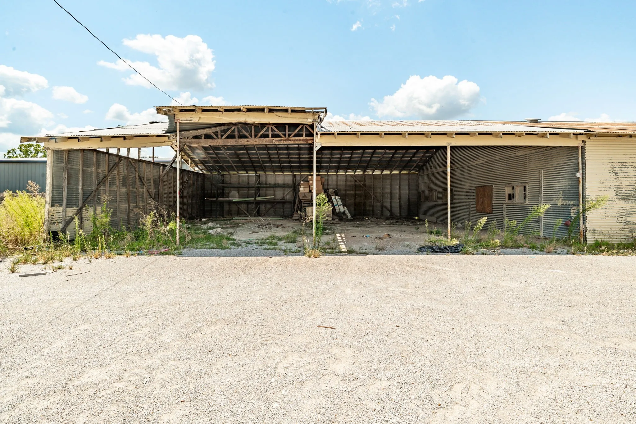 Industrial For Sale in Erath County , 1208 E Washington Street, Stephenville, Texas 76401, 0, 0, Garage spaces, 0 Sqft, built in 1940, Preowned, mls#21041892, Real Estate Agent in Stephenville, Homes For Sale in Erath county, Homes For Sale in Stephenville, Realtor in Stephenville Texas, Real Estate Brokerage Independent Realty Texas, Luminita Cordes Realtor