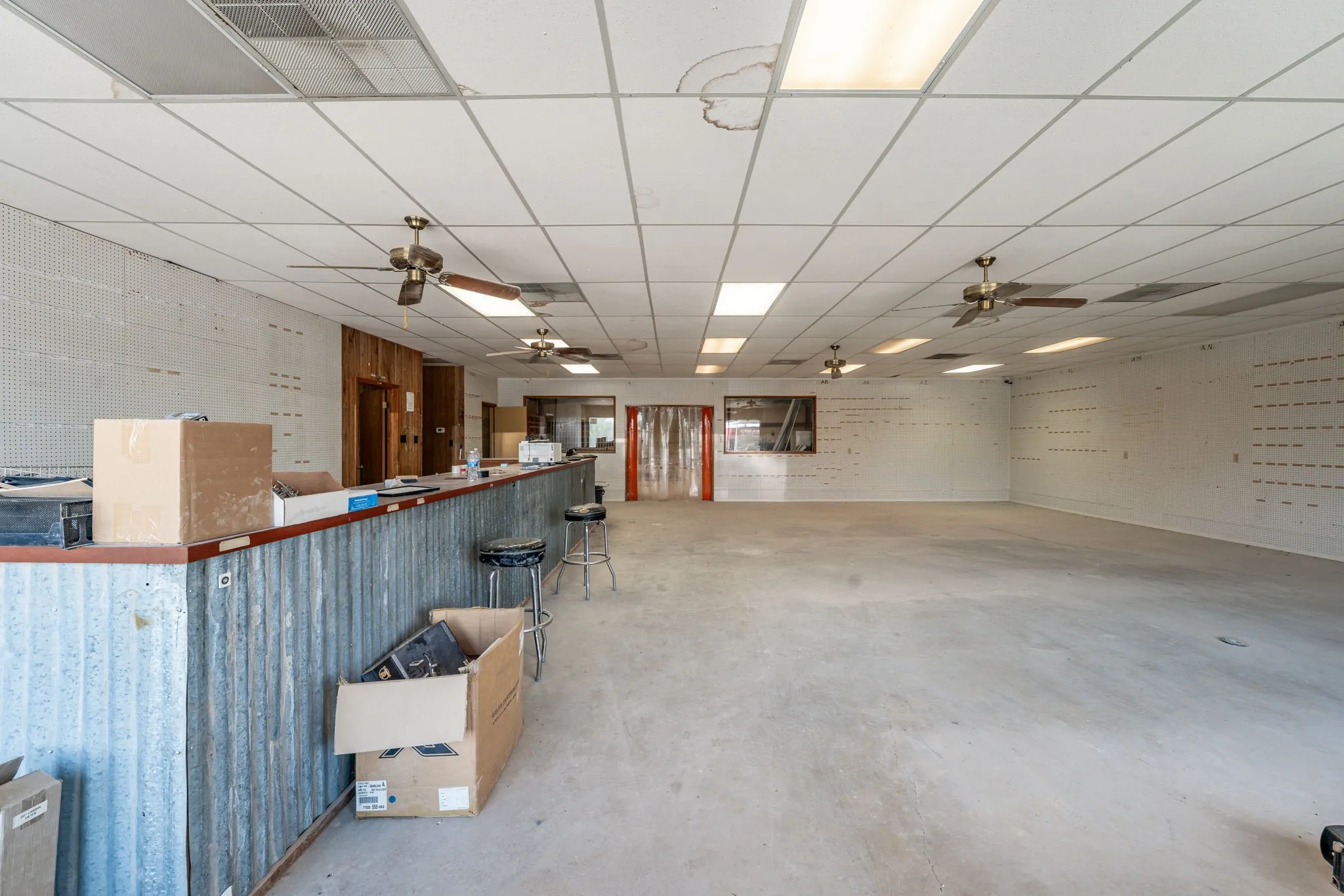 Industrial For Sale in Erath County , 1208 E Washington Street, Stephenville, Texas 76401, 0, 0, Garage spaces, 0 Sqft, built in 1940, Preowned, mls#21041892, Real Estate Agent in Stephenville, Homes For Sale in Erath county, Homes For Sale in Stephenville, Realtor in Stephenville Texas, Real Estate Brokerage Independent Realty Texas, Luminita Cordes Realtor