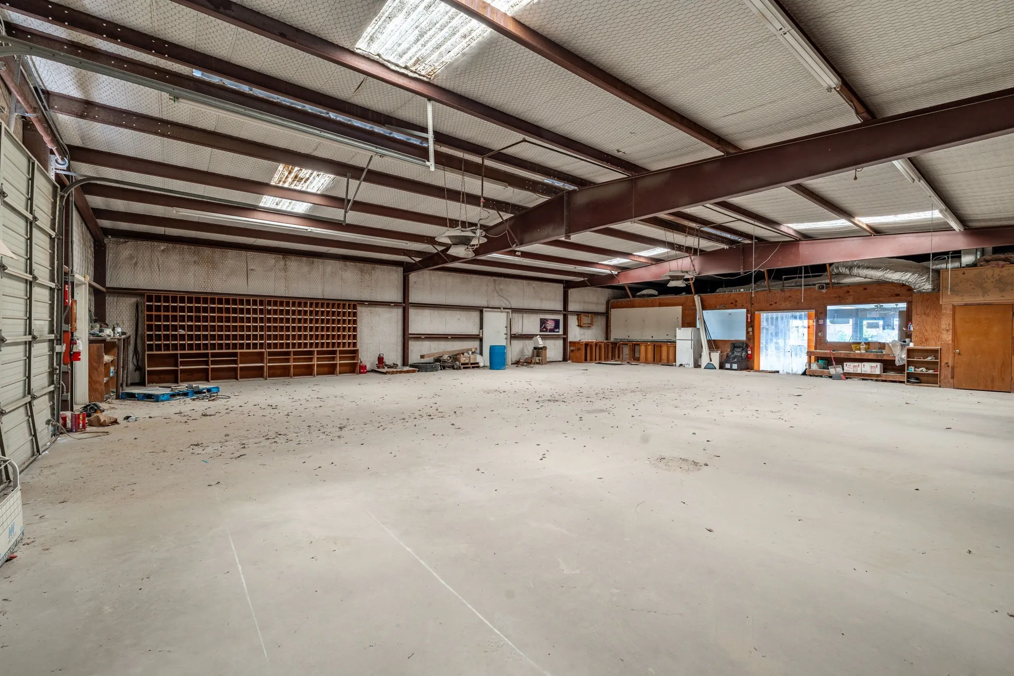 Industrial For Sale in Erath County , 1208 E Washington Street, Stephenville, Texas 76401, 0, 0, Garage spaces, 0 Sqft, built in 1940, Preowned, mls#21041892, Real Estate Agent in Stephenville, Homes For Sale in Erath county, Homes For Sale in Stephenville, Realtor in Stephenville Texas, Real Estate Brokerage Independent Realty Texas, Luminita Cordes Realtor