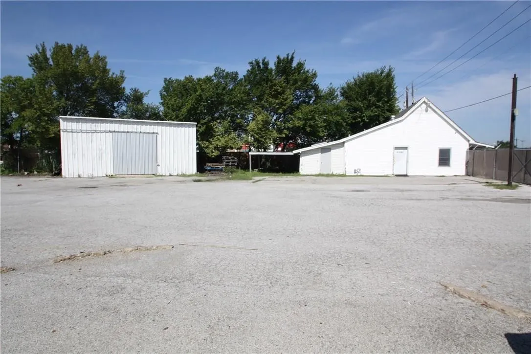 Retail For Sale in Dallas County , 1010 US Highway 80 E, Mesquite, Texas 75149, 0, 0, Garage spaces, 0 Sqft, built in 1950, Preowned, Price $899,000, mls#21042787, Real Estate Agent in Mesquite, Homes For Sale in Dallas county, Homes For Sale in Mesquite, Realtor in Mesquite Texas, Real Estate Brokerage Independent Realty Texas, Luminita Cordes Realtor
