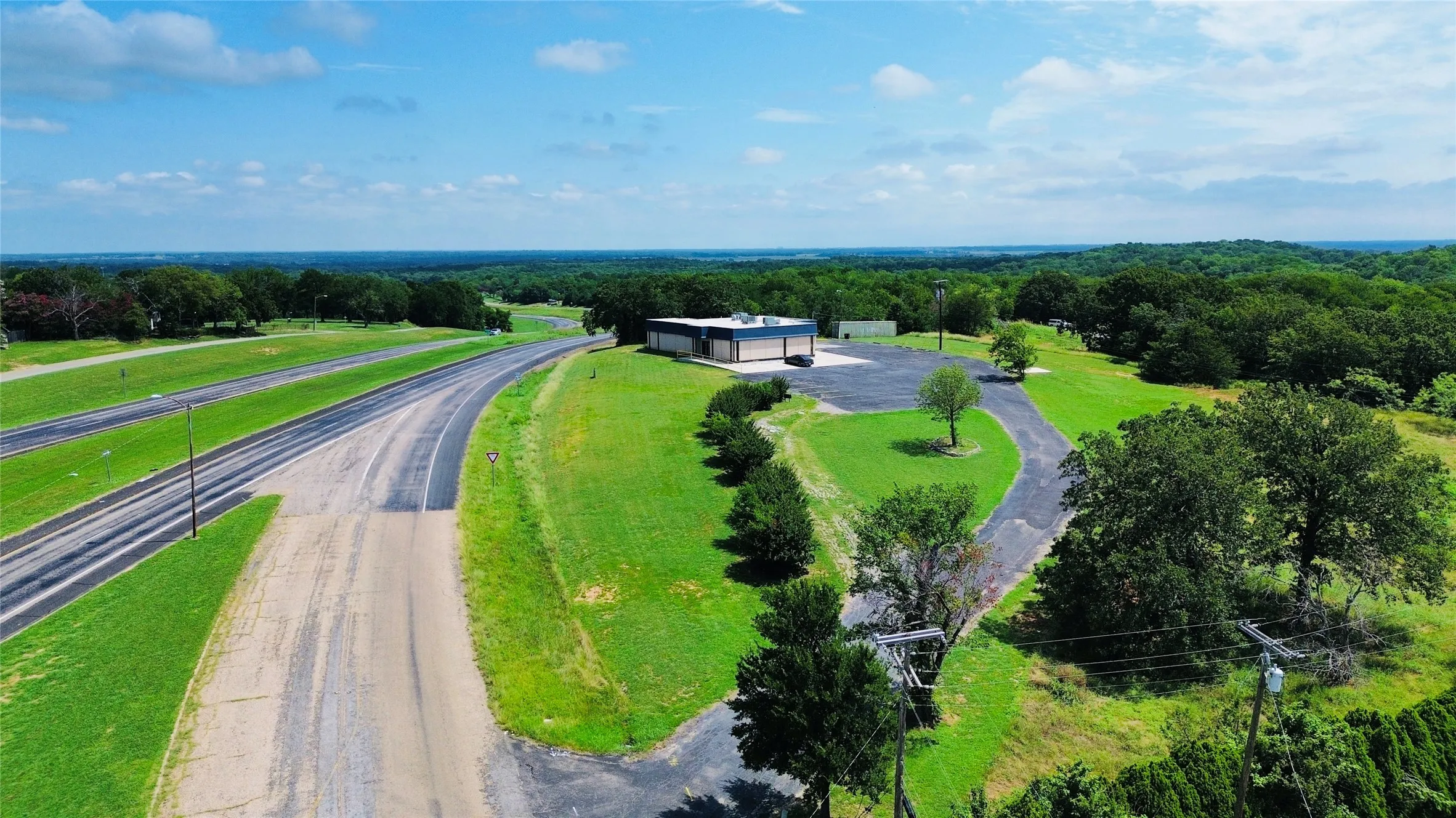 Office For Sale in Grayson County , 1020 N US HIGHWAY 69, Denison, Texas 75020, 0, 0, Garage spaces, 0 Sqft, built in 1980, Preowned, mls#21042155, Real Estate Agent in Denison, Homes For Sale in Grayson county, Homes For Sale in Denison, Realtor in Denison Texas, Real Estate Brokerage Independent Realty Texas, Luminita Cordes Realtor