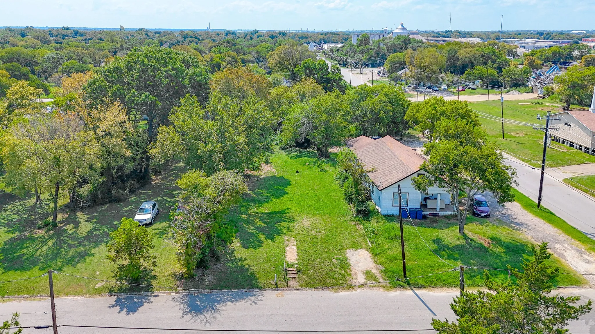 Aerial view of property and surrounding area