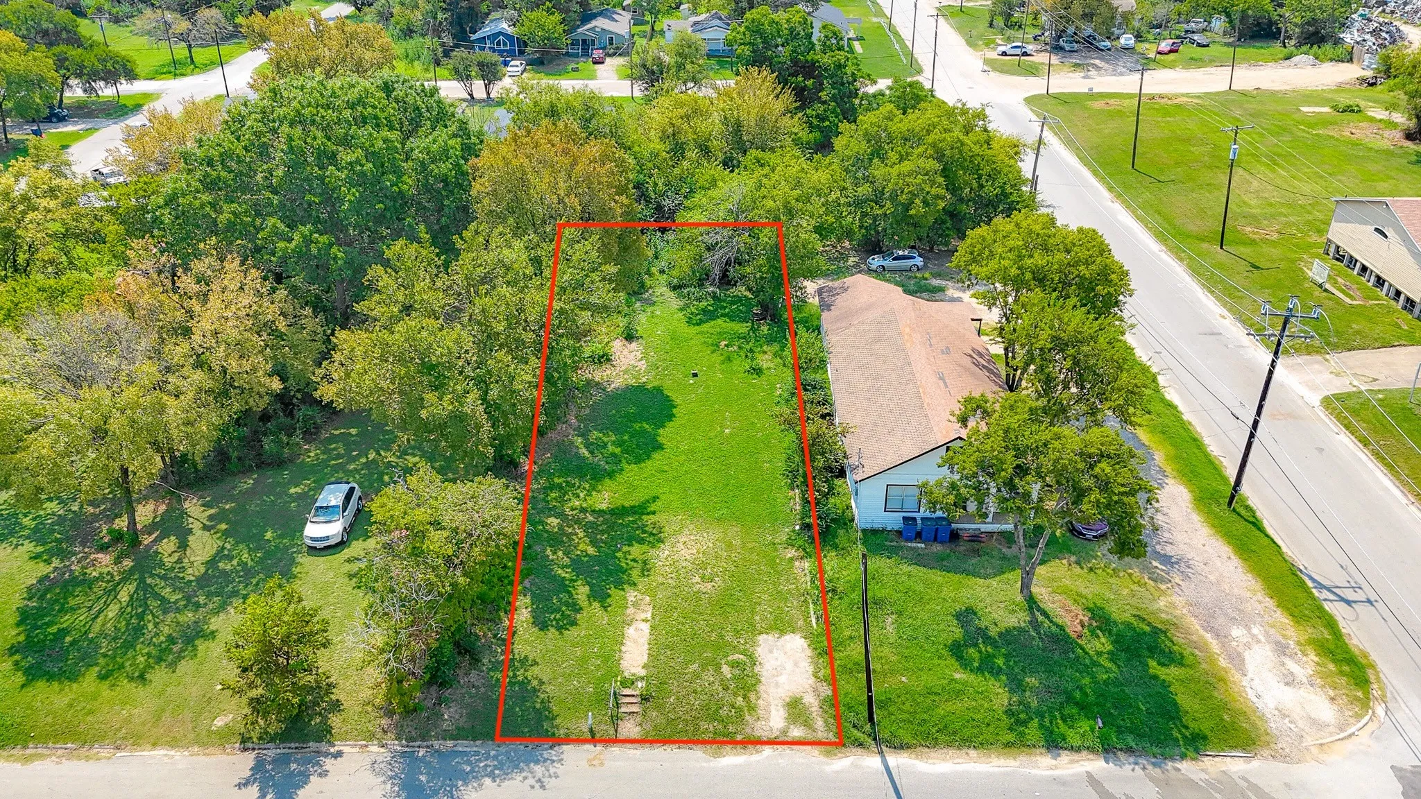 Unimproved Land For Sale in Navarro County , 707 E 3rd Avenue, Corsicana, Texas 75110, 0, 0, Garage spaces, 0 Sqft, built in 0, Price $29,000, mls#21041518, Real Estate Agent in Corsicana, Homes For Sale in Navarro county, Homes For Sale in Corsicana, Realtor in Corsicana Texas, Real Estate Brokerage Independent Realty Texas, Luminita Cordes Realtor