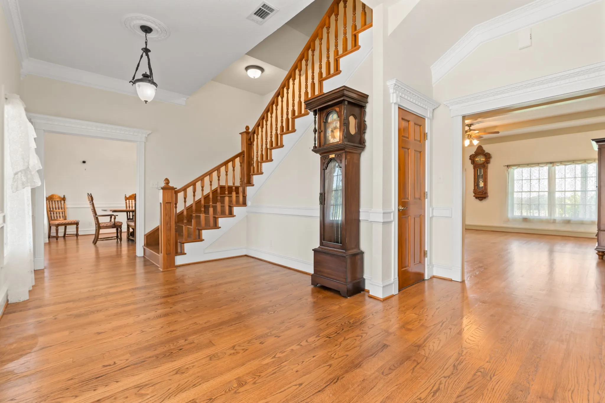 Single Family Residence For Sale in Bosque County , 664 Fm 182, Clifton, Texas 76634, 7 Bedroom, 5 Bathroom, 4 Garage spaces, 6,811 Sqft, built in 2000, mls#21043240, Real Estate Agent in Clifton, Homes For Sale in Bosque county, Homes For Sale in Clifton, Realtor in Clifton Texas, Real Estate Brokerage Independent Realty Texas, Luminita Cordes Realtor