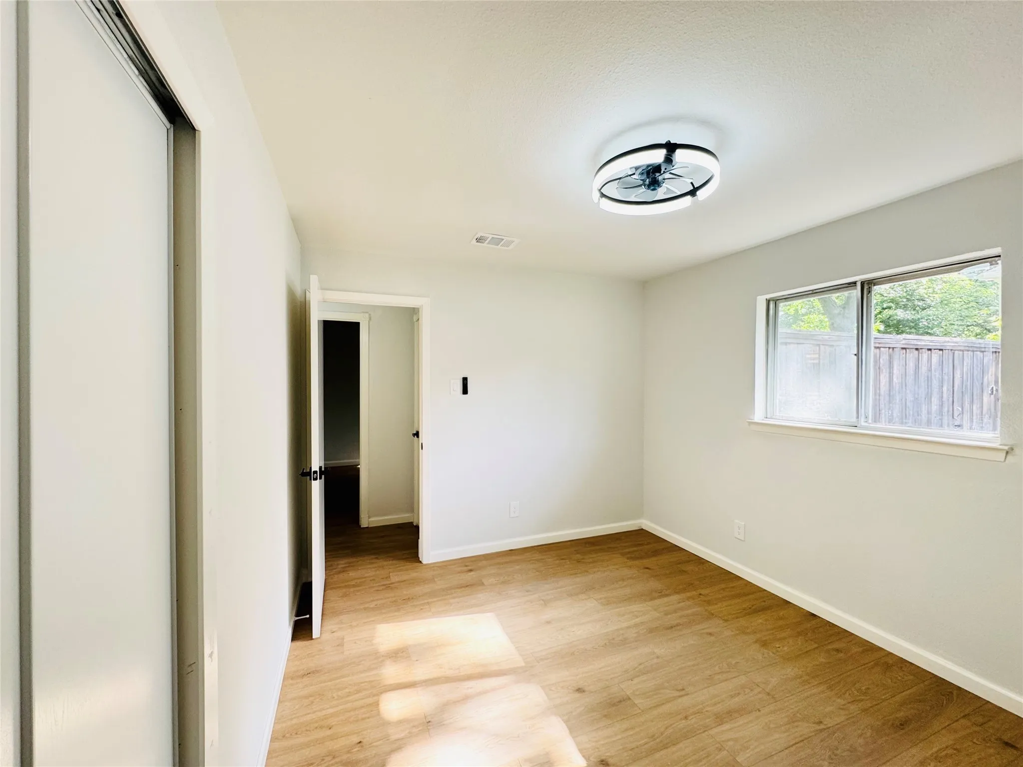 Single Family Residence For Sale in Dallas County , 21 Grant Circle, Richardson, Texas 75081, 5 Bedrooms, 3 Bathrooms, 2 Garage spaces, 1,986 Sqft, built in 1973, Preowned, Price $439,900, mls#21043401, Real Estate Agent in Richardson, Homes For Sale in Dallas county, Homes For Sale in Richardson, Realtor in Richardson Texas, Real Estate Brokerage Independent Realty Texas, Luminita Cordes Realtor