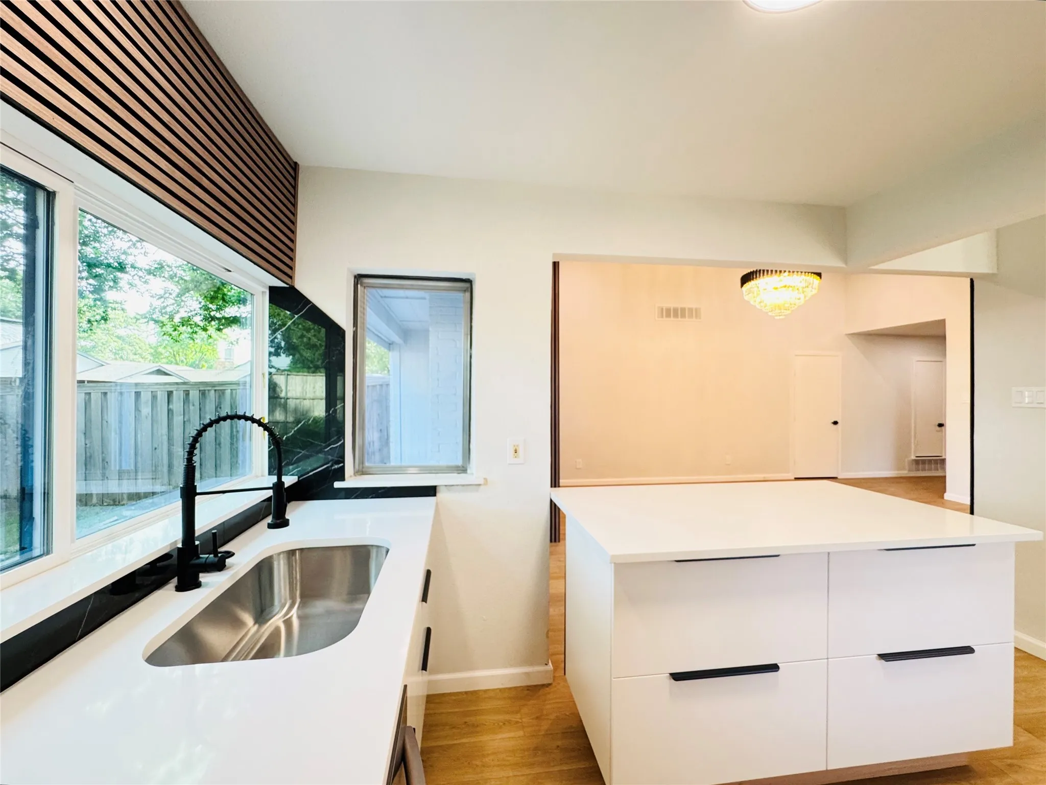 Single Family Residence For Sale in Dallas County , 21 Grant Circle, Richardson, Texas 75081, 5 Bedrooms, 3 Bathrooms, 2 Garage spaces, 1,986 Sqft, built in 1973, Preowned, Price $439,900, mls#21043401, Real Estate Agent in Richardson, Homes For Sale in Dallas county, Homes For Sale in Richardson, Realtor in Richardson Texas, Real Estate Brokerage Independent Realty Texas, Luminita Cordes Realtor