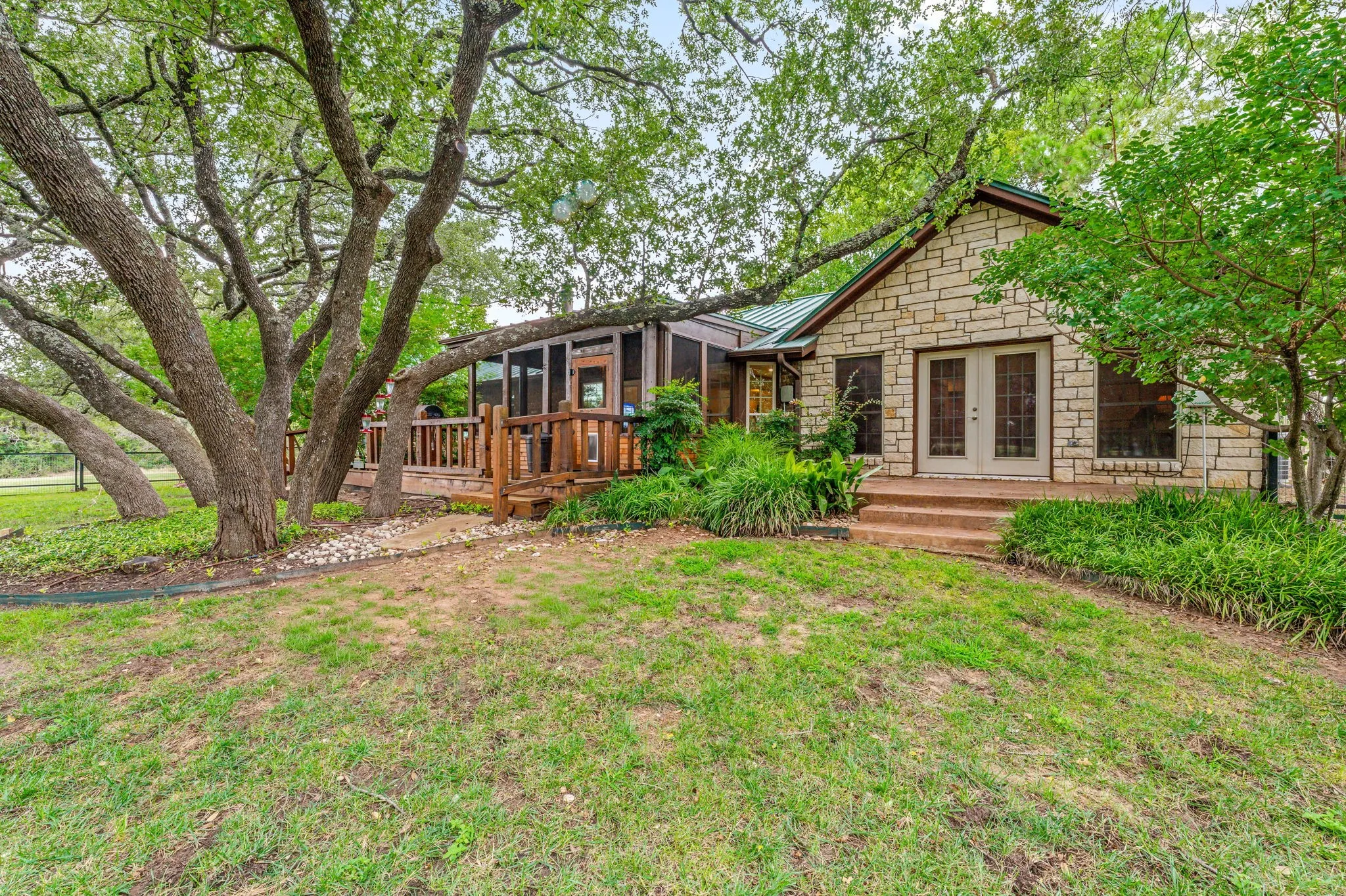 Farm For Sale in Erath County , 2707 County Road 247, Hico, Texas 76457, 4 Bedroom, 3 Bathroom, 3 Garage spaces, 2,846 Sqft, built in 1987, mls#21041986, Real Estate Agent in Hico, Homes For Sale in Erath county, Homes For Sale in Hico, Realtor in Hico Texas, Real Estate Brokerage Independent Realty Texas, Luminita Cordes Realtor