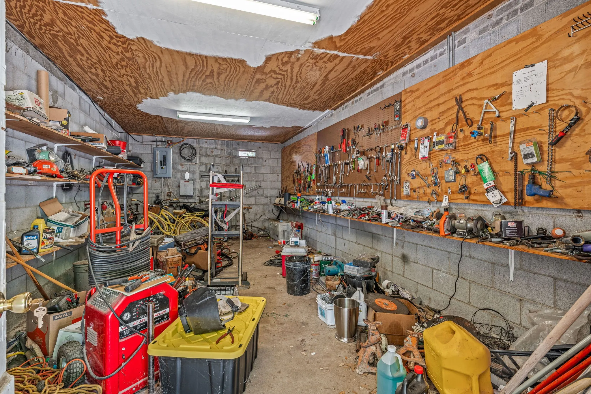 Unimproved Land For Sale in Palo Pinto County , 14330 S Highway 281, Santo, Texas 76472, 0, 0, Garage spaces, 0 Sqft, built in 1972, Preowned, mls#21043521, Real Estate Agent in Santo, Homes For Sale in Palo Pinto county, Homes For Sale in Santo, Realtor in Santo Texas, Real Estate Brokerage Independent Realty Texas, Luminita Cordes Realtor
