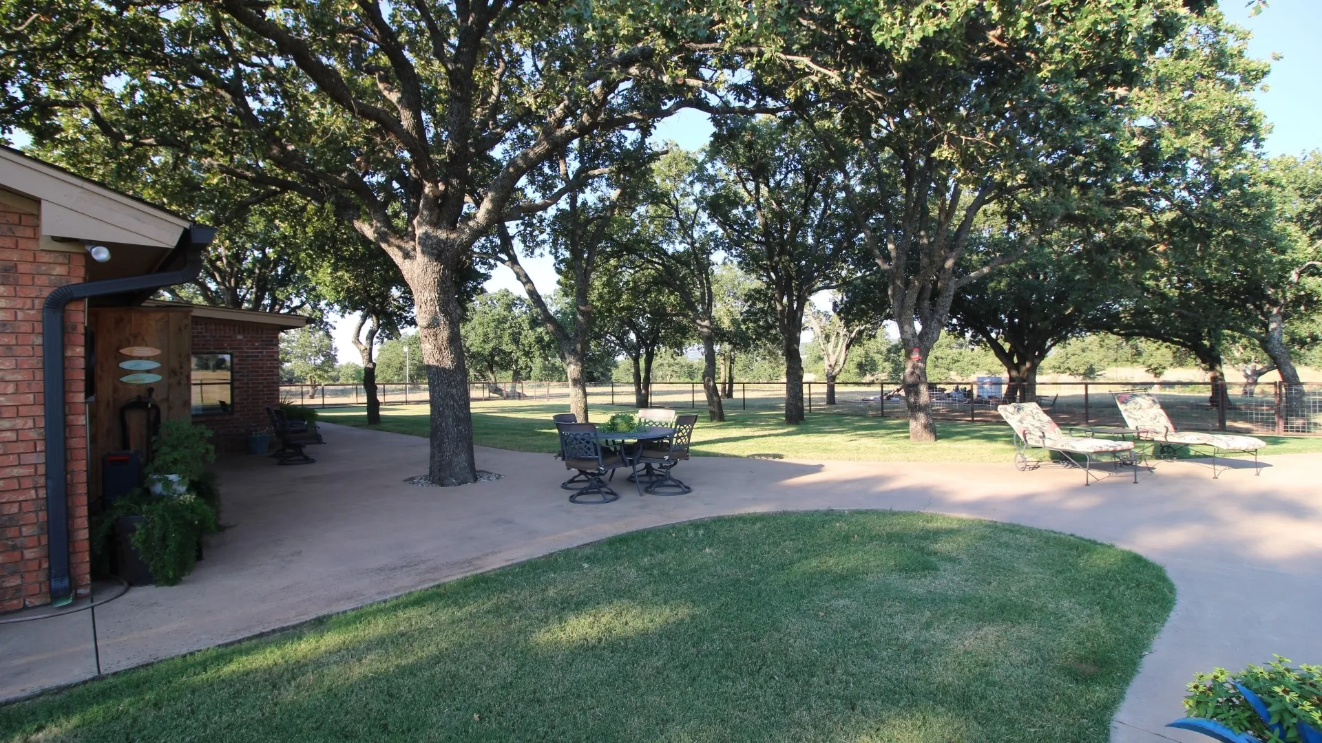 Farm For Sale in Taylor County , 502 County Road 194, Ovalo, Texas 79541, 4 Bedroom, 3 Bathroom, 2 Garage spaces, 2,467 Sqft, built in 1984, mls#21043559, Real Estate Agent in Ovalo, Homes For Sale in Taylor county, Homes For Sale in Ovalo, Realtor in Ovalo Texas, Real Estate Brokerage Independent Realty Texas, Luminita Cordes Realtor