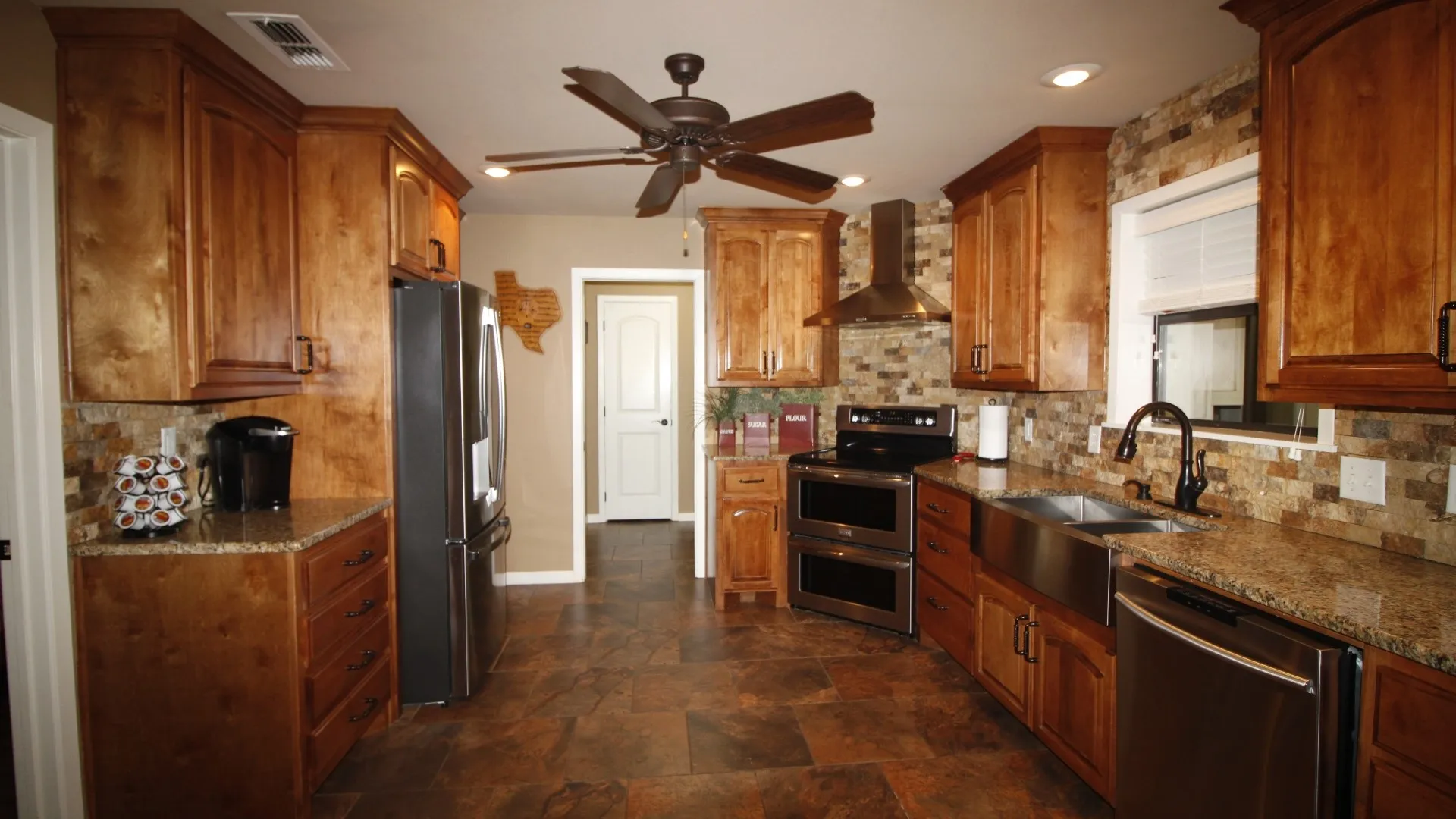 Farm For Sale in Taylor County , 502 County Road 194, Ovalo, Texas 79541, 4 Bedroom, 3 Bathroom, 2 Garage spaces, 2,467 Sqft, built in 1984, mls#21043559, Real Estate Agent in Ovalo, Homes For Sale in Taylor county, Homes For Sale in Ovalo, Realtor in Ovalo Texas, Real Estate Brokerage Independent Realty Texas, Luminita Cordes Realtor
