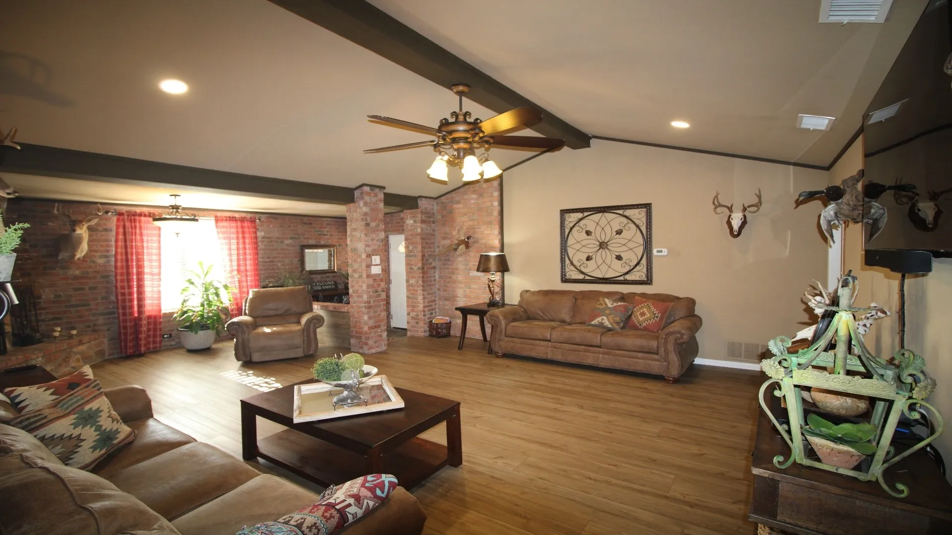 Farm For Sale in Taylor County , 502 County Road 194, Ovalo, Texas 79541, 4 Bedroom, 3 Bathroom, 2 Garage spaces, 2,467 Sqft, built in 1984, mls#21043559, Real Estate Agent in Ovalo, Homes For Sale in Taylor county, Homes For Sale in Ovalo, Realtor in Ovalo Texas, Real Estate Brokerage Independent Realty Texas, Luminita Cordes Realtor