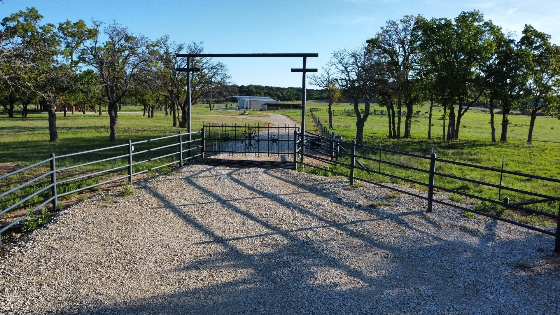 Farm For Sale in Taylor County , 502 County Road 194, Ovalo, Texas 79541, 4 Bedroom, 3 Bathroom, 2 Garage spaces, 2,467 Sqft, built in 1984, mls#21043559, Real Estate Agent in Ovalo, Homes For Sale in Taylor county, Homes For Sale in Ovalo, Realtor in Ovalo Texas, Real Estate Brokerage Independent Realty Texas, Luminita Cordes Realtor