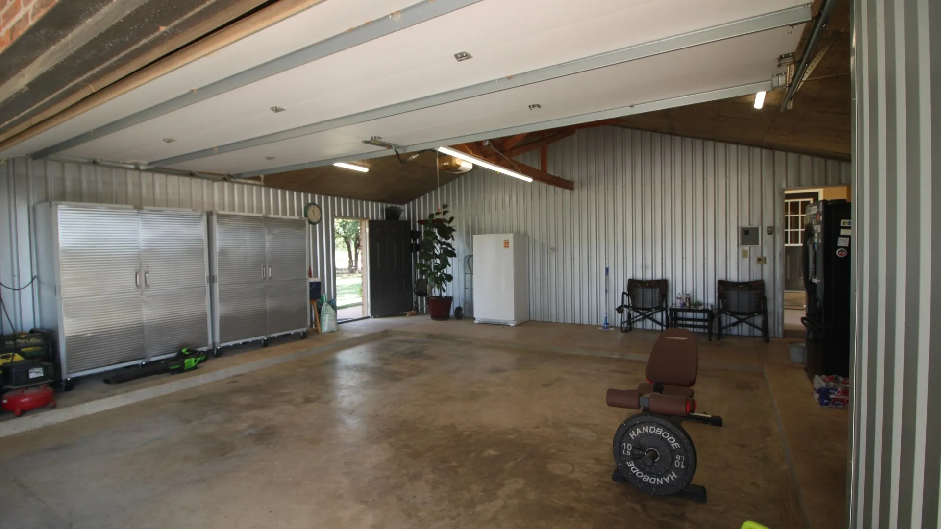 Farm For Sale in Taylor County , 502 County Road 194, Ovalo, Texas 79541, 4 Bedroom, 3 Bathroom, 2 Garage spaces, 2,467 Sqft, built in 1984, mls#21043559, Real Estate Agent in Ovalo, Homes For Sale in Taylor county, Homes For Sale in Ovalo, Realtor in Ovalo Texas, Real Estate Brokerage Independent Realty Texas, Luminita Cordes Realtor