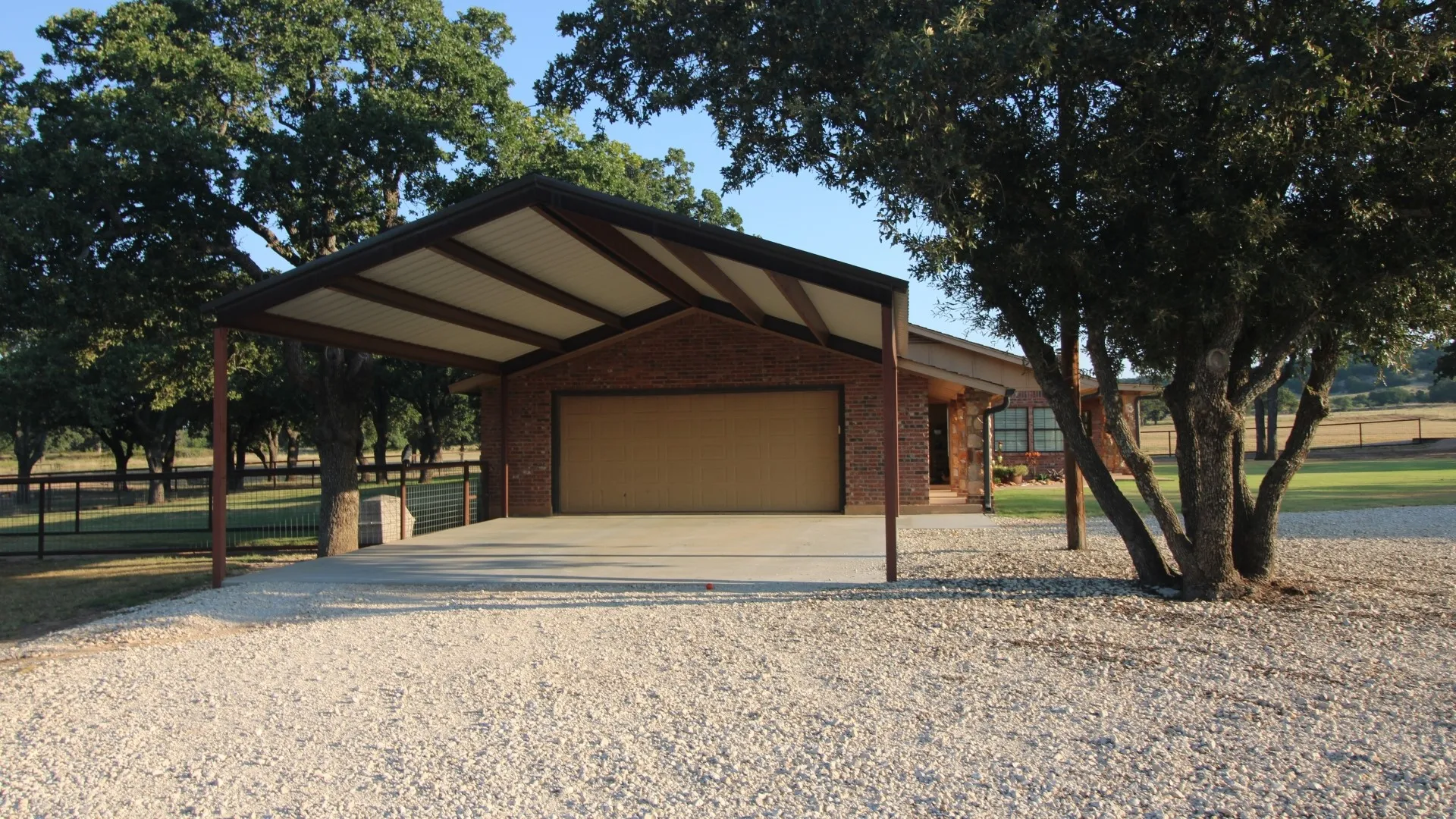 Farm For Sale in Taylor County , 502 County Road 194, Ovalo, Texas 79541, 4 Bedroom, 3 Bathroom, 2 Garage spaces, 2,467 Sqft, built in 1984, mls#21043559, Real Estate Agent in Ovalo, Homes For Sale in Taylor county, Homes For Sale in Ovalo, Realtor in Ovalo Texas, Real Estate Brokerage Independent Realty Texas, Luminita Cordes Realtor