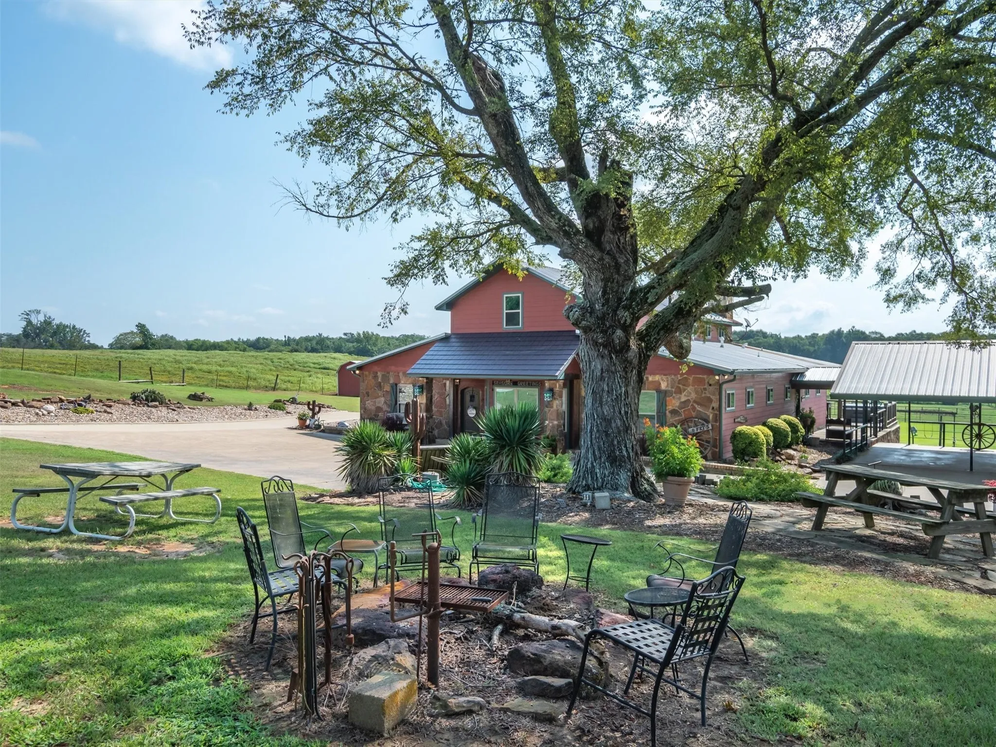 Farm For Sale in Wood County , 5282 N State Hwy 37, Winnsboro, Texas 75494, 4 Bedroom, 3 Bathroom, 2 Garage spaces, 2,700 Sqft, built in 2018, mls#21043706, Real Estate Agent in Winnsboro, Homes For Sale in Wood county, Homes For Sale in Winnsboro, Realtor in Winnsboro Texas, Real Estate Brokerage Independent Realty Texas, Luminita Cordes Realtor