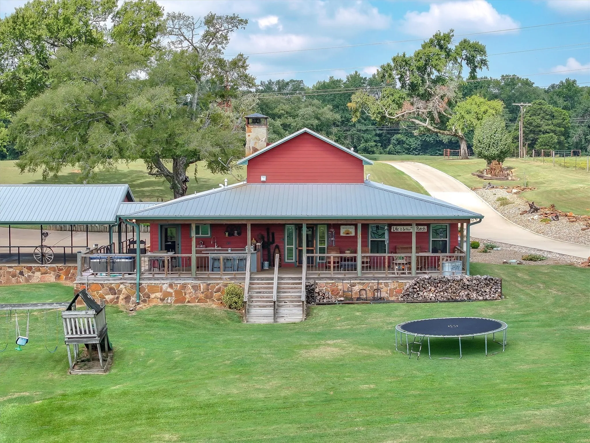 Farm For Sale in Wood County , 5282 N State Hwy 37, Winnsboro, Texas 75494, 4 Bedroom, 3 Bathroom, 2 Garage spaces, 2,700 Sqft, built in 2018, mls#21043706, Real Estate Agent in Winnsboro, Homes For Sale in Wood county, Homes For Sale in Winnsboro, Realtor in Winnsboro Texas, Real Estate Brokerage Independent Realty Texas, Luminita Cordes Realtor