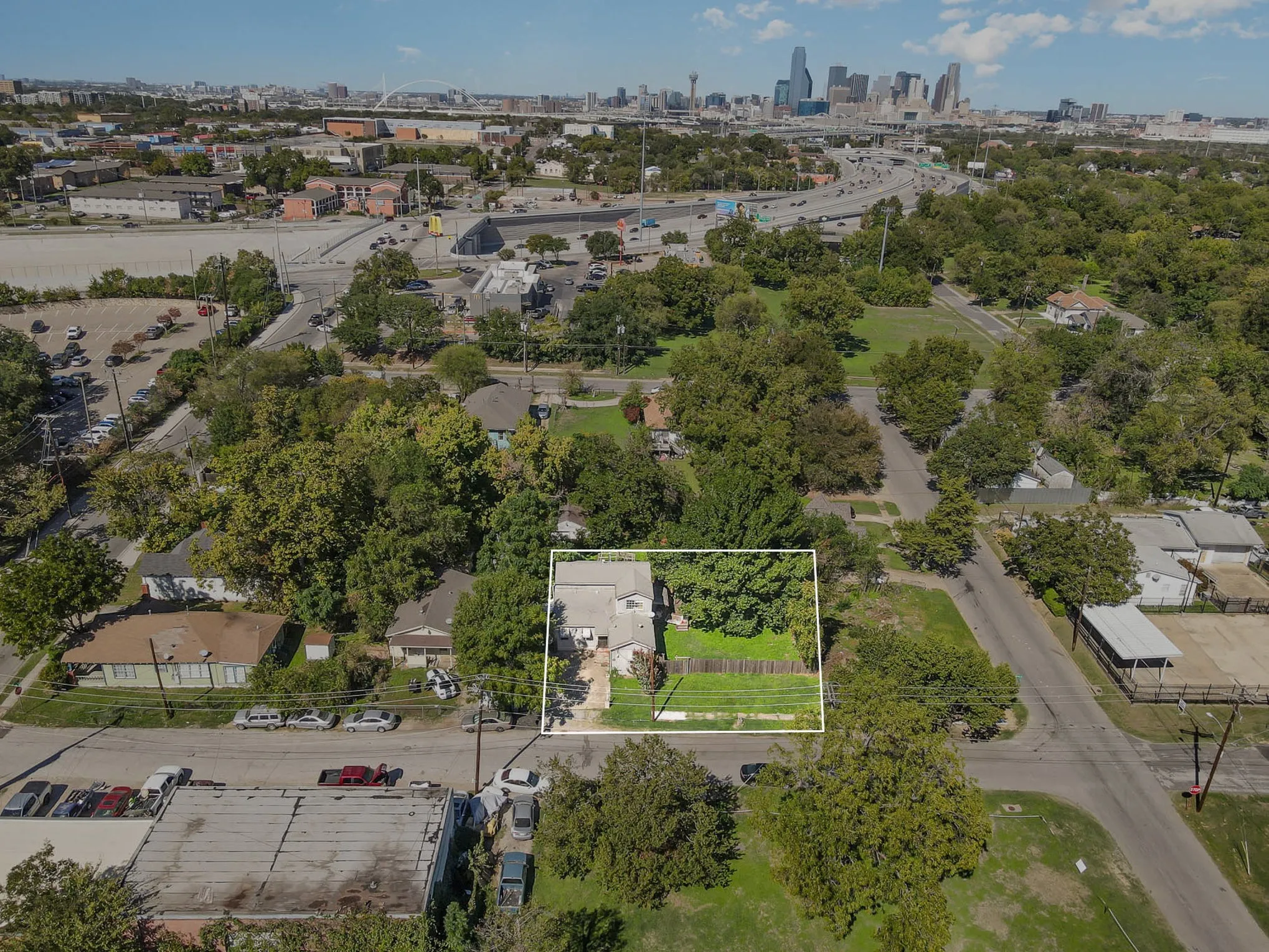 Single Family Residence For Sale in Dallas County , 815 Viola Street, Dallas, Texas 75203, 0, 0, Garage spaces, 672 Sqft, built in 1945, Preowned, mls#21043820, Real Estate Agent in Dallas, Homes For Sale in Dallas county, Homes For Sale in Dallas, Realtor in Dallas Texas, Real Estate Brokerage Independent Realty Texas, Luminita Cordes Realtor