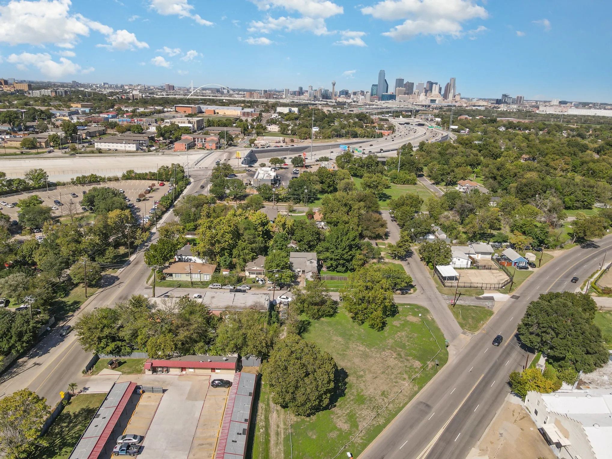 Single Family Residence For Sale in Dallas County , 815 Viola Street, Dallas, Texas 75203, 0, 0, Garage spaces, 672 Sqft, built in 1945, Preowned, mls#21043820, Real Estate Agent in Dallas, Homes For Sale in Dallas county, Homes For Sale in Dallas, Realtor in Dallas Texas, Real Estate Brokerage Independent Realty Texas, Luminita Cordes Realtor