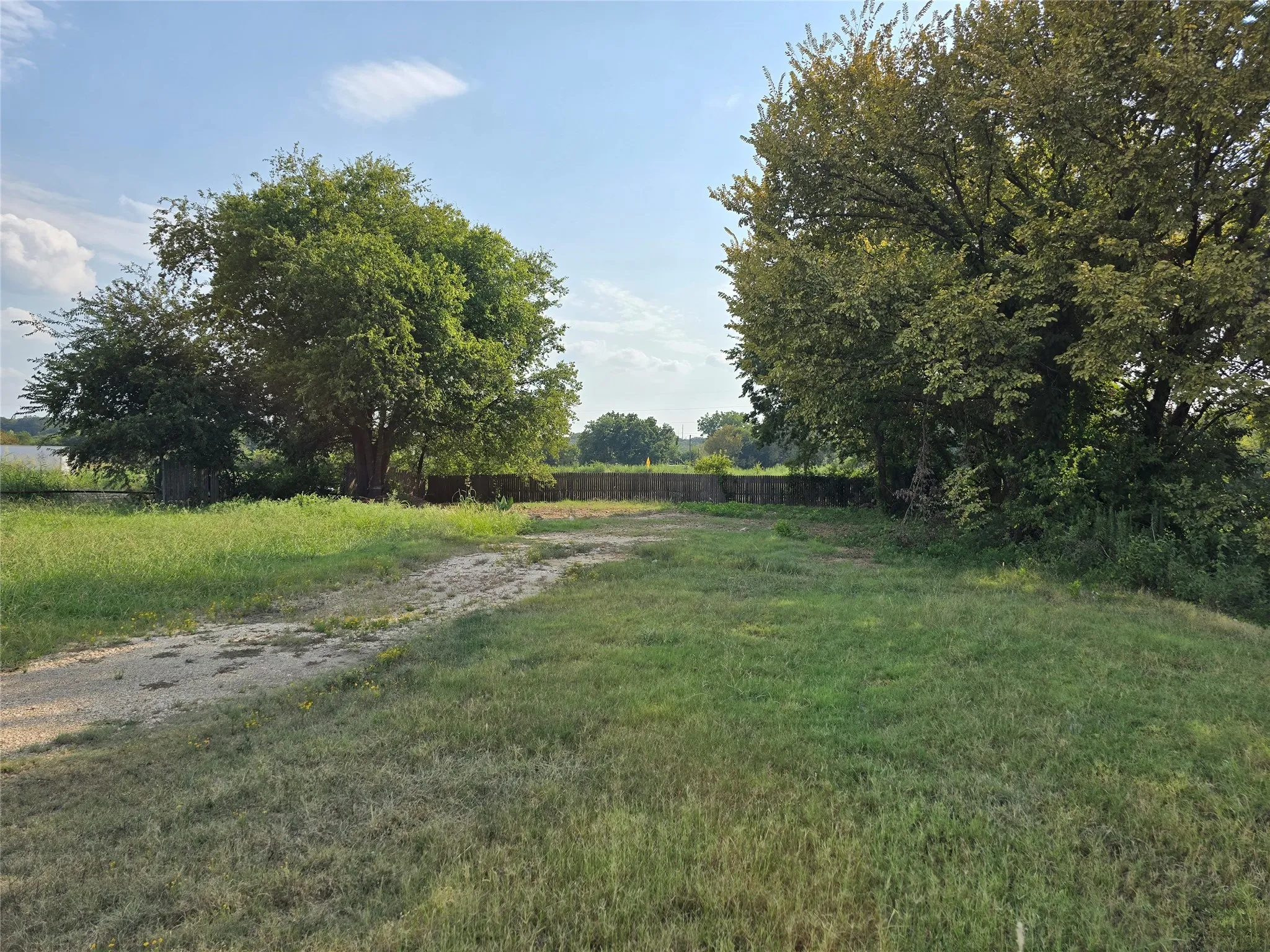 Unimproved Land For Sale in Johnson County , 800 S Parkway Drive, Alvarado, Texas 76009, 0, 0, Garage spaces, 0 Sqft, built in 0, mls#21042038, Real Estate Agent in Alvarado, Homes For Sale in Johnson county, Homes For Sale in Alvarado, Realtor in Alvarado Texas, Real Estate Brokerage Independent Realty Texas, Luminita Cordes Realtor