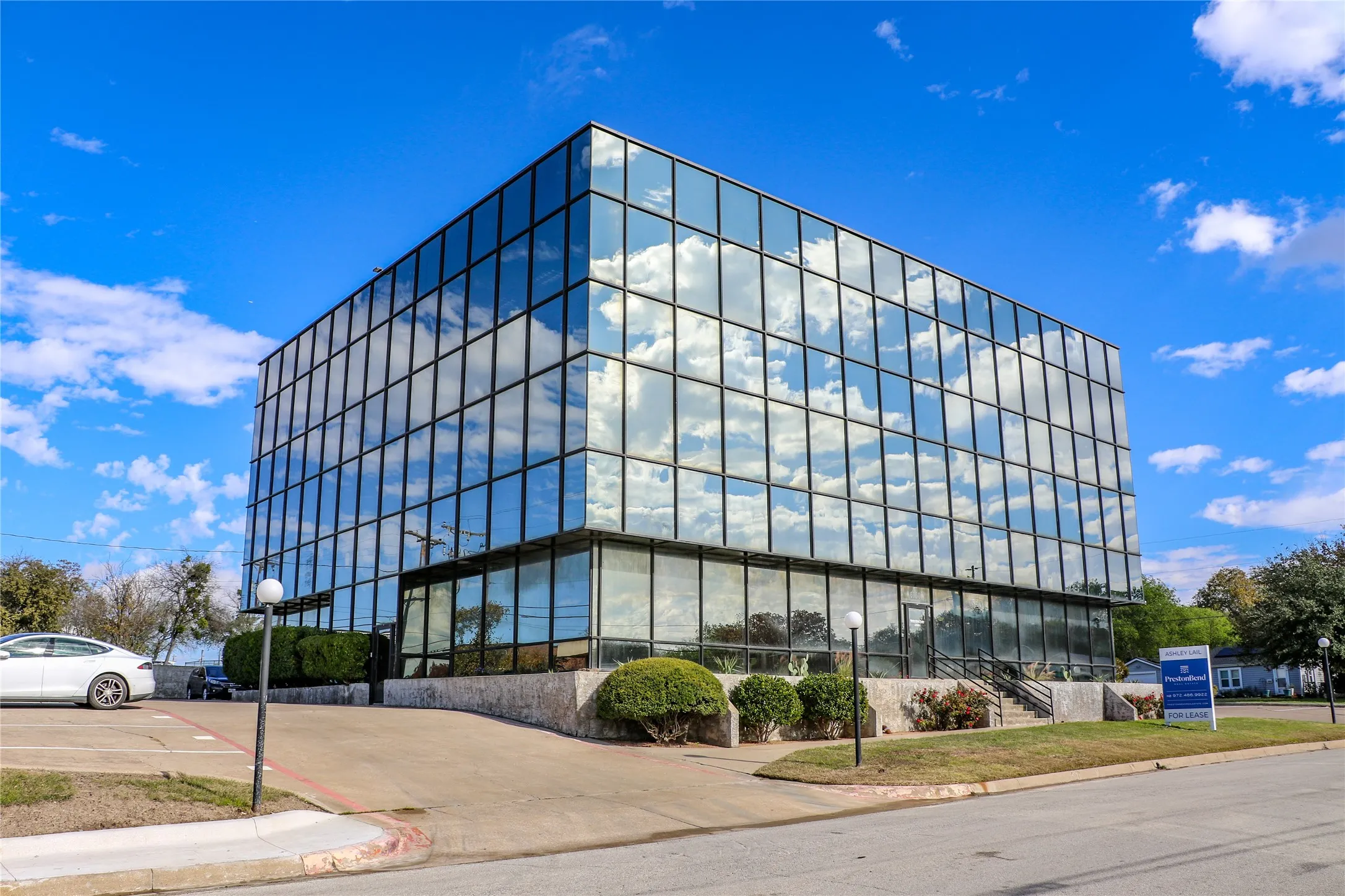 Office For Rent in Tarrant County , 6750 Locke Avenue, Fort Worth, Texas 76116, 0, 0, Garage spaces, 0 Sqft, built in 1986, Preowned, Price $20, mls#21037125, Real Estate Agent in Fort Worth, Homes For Rent in Tarrant county, Homes For Rent in Fort Worth, Realtor in Fort Worth Texas, Real Estate Brokerage Independent Realty Texas, Luminita Cordes Realtor