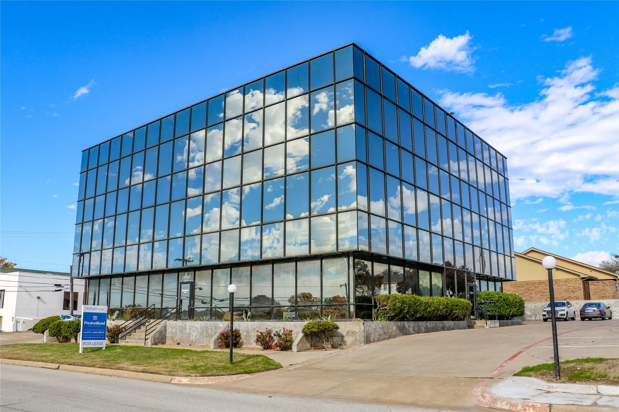 Office For Rent in Tarrant County , 6750 Locke Avenue, Fort Worth, Texas 76116, 0, 0, Garage spaces, 0 Sqft, built in 1986, Preowned, Price $20, mls#21037125, Real Estate Agent in Fort Worth, Homes For Rent in Tarrant county, Homes For Rent in Fort Worth, Realtor in Fort Worth Texas, Real Estate Brokerage Independent Realty Texas, Luminita Cordes Realtor