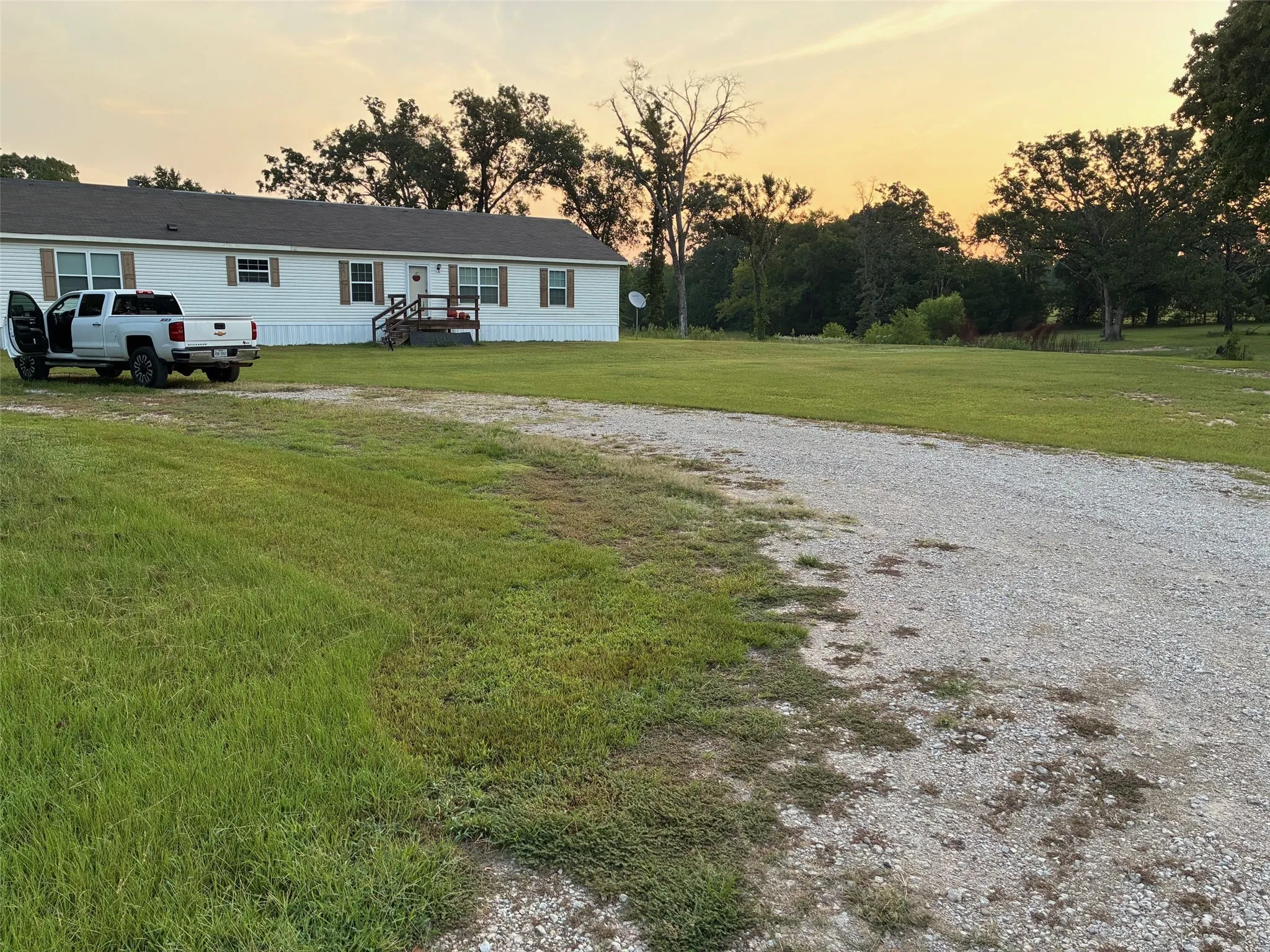 Mobile Home For Sale in Van Zandt County , 2994 Vz County Road 2313, Canton, Texas 75103, 6 Bedroom, 3 Bathroom, Garage spaces, 2,432 Sqft, built in 2011, Price $470,000, mls#21045142, Real Estate Agent in Canton, Homes For Sale in Van Zandt county, Homes For Sale in Canton, Realtor in Canton Texas, Real Estate Brokerage Independent Realty Texas, Luminita Cordes Realtor