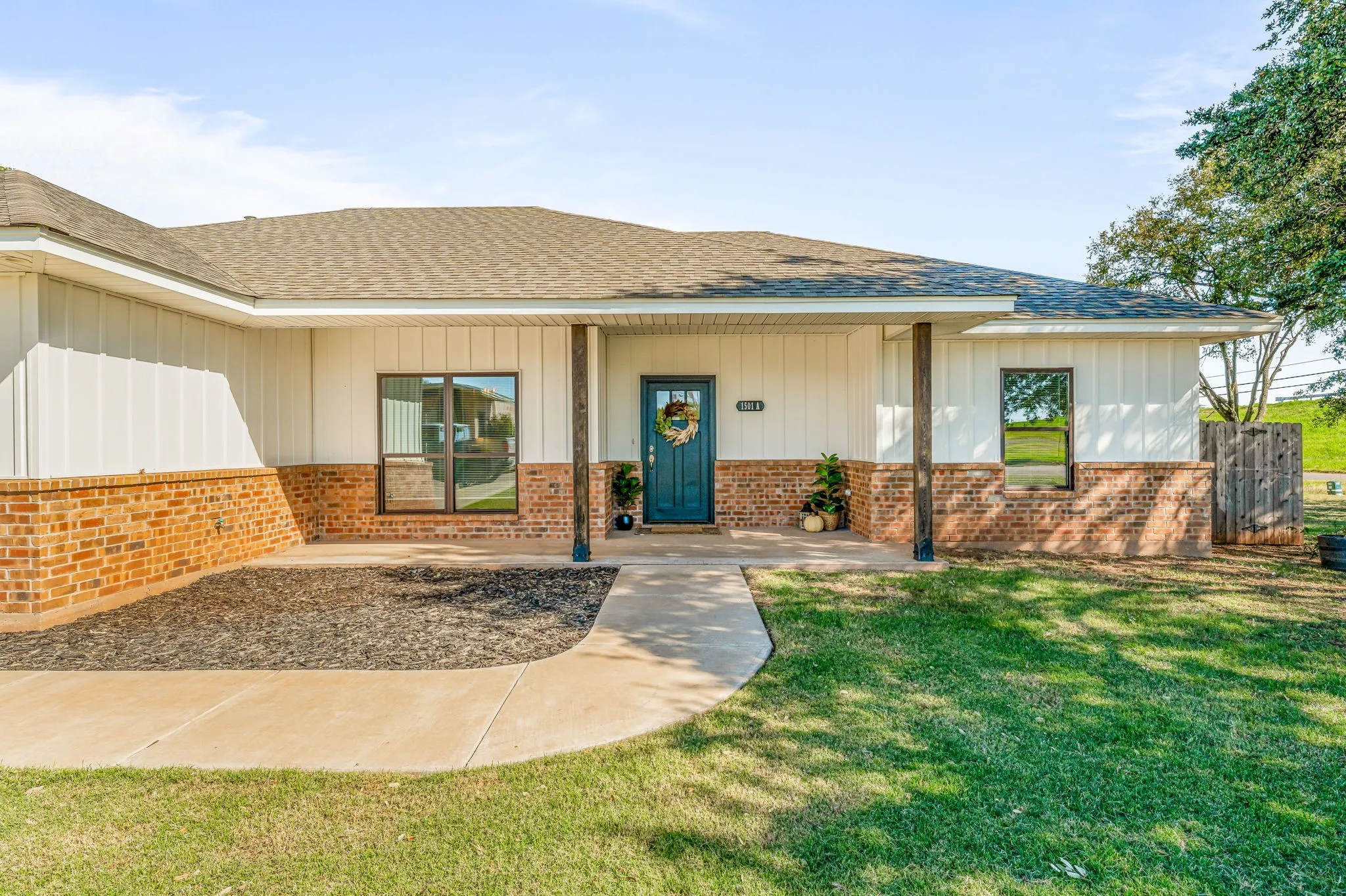 Single Family Residence For Sale in Wichita County , 1501 Johnson Road A, Iowa Park, Texas 76367, 3 Bedrooms, 2 Bathrooms, 2 Garage spaces, 1,587 Sqft, built in 2021, Price $270,000, mls#21045297, Real Estate Agent in Iowa Park, Homes For Sale in Wichita county, Homes For Sale in Iowa Park, Realtor in Iowa Park Texas, Real Estate Brokerage Independent Realty Texas, Luminita Cordes Realtor