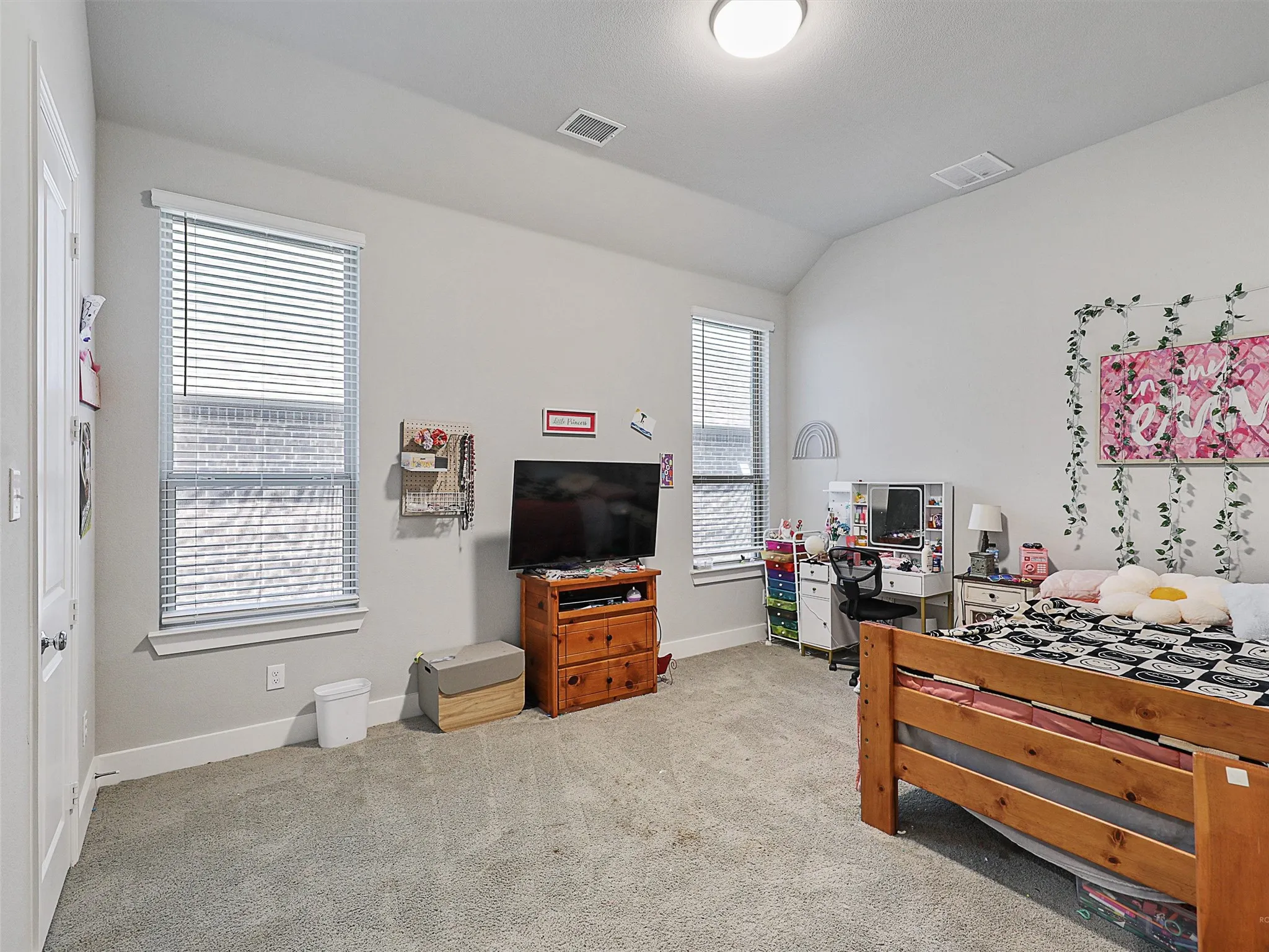 Single Family Residence For Sale in Grayson County , 5106 Twin Oaks Court, Denison, Texas 75020, 4 Bedroom, 3 Bathroom, 2 Garage spaces, 2,825 Sqft, built in 2022, mls#21043727, Real Estate Agent in Denison, Homes For Sale in Grayson county, Homes For Sale in Denison, Realtor in Denison Texas, Real Estate Brokerage Independent Realty Texas, Luminita Cordes Realtor