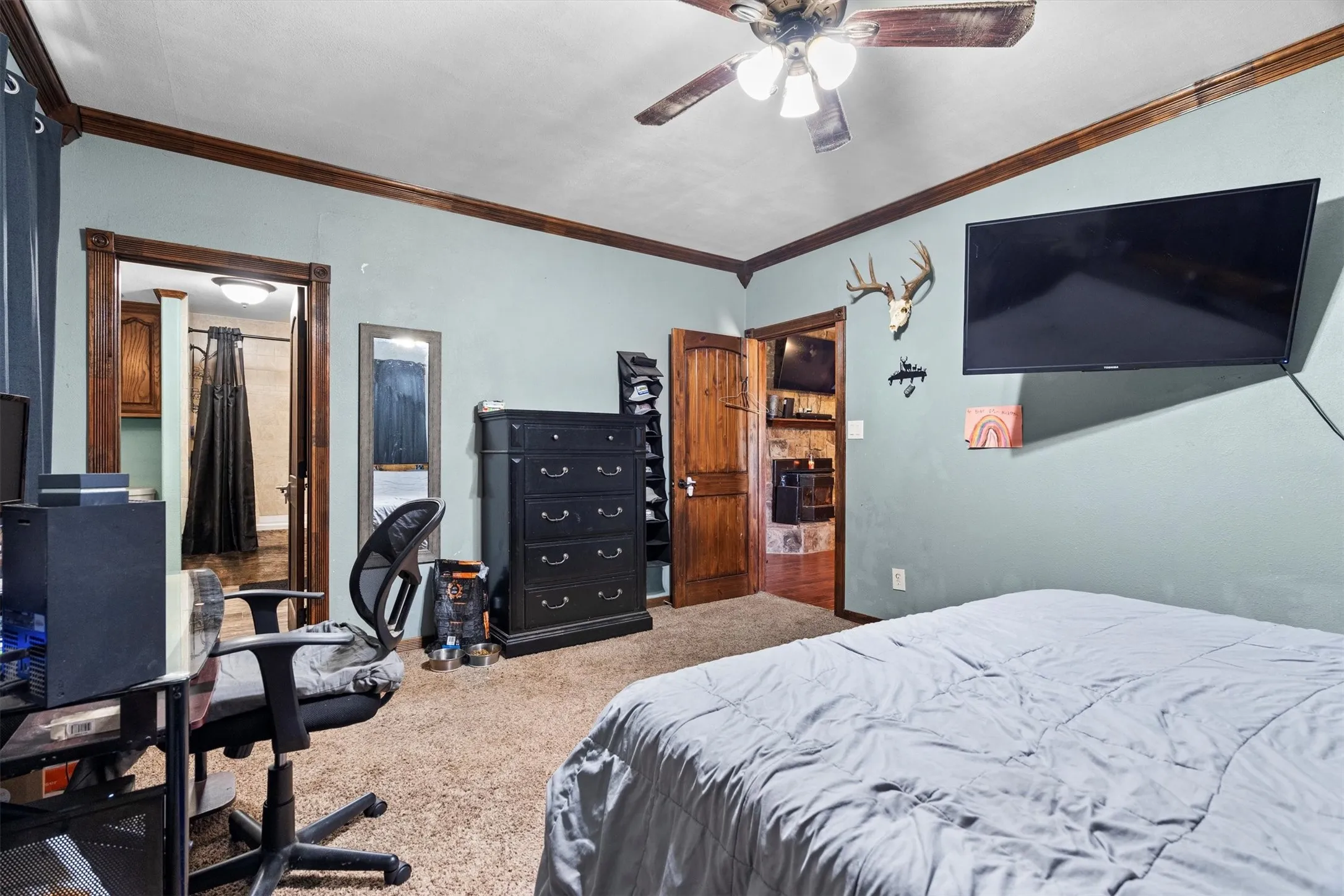Single Family Residence For Sale in Grayson County , 801 E Main Street, Tioga, Texas 76271, 4 Bedrooms, 2 Bathrooms, 1 Garage spaces, 2,142 Sqft, built in 1945, Preowned, Price $249,000, mls#21038913, Real Estate Agent in Tioga, Homes For Sale in Grayson county, Homes For Sale in Tioga, Realtor in Tioga Texas, Real Estate Brokerage Independent Realty Texas, Luminita Cordes Realtor