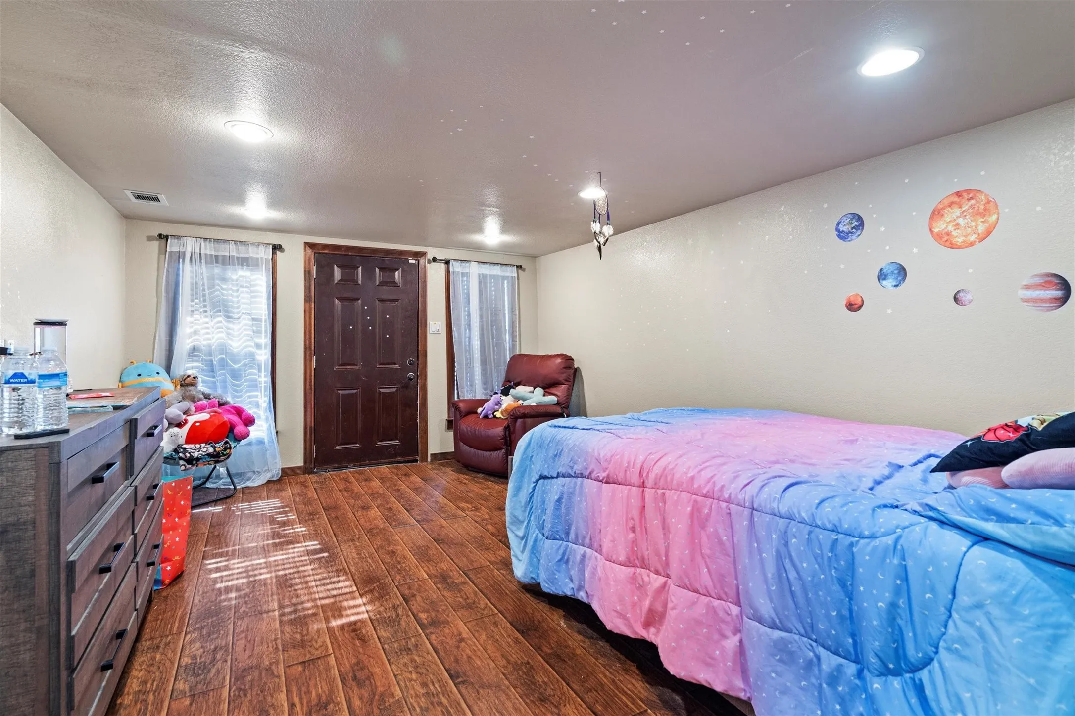 Single Family Residence For Sale in Grayson County , 801 E Main Street, Tioga, Texas 76271, 4 Bedrooms, 2 Bathrooms, 1 Garage spaces, 2,142 Sqft, built in 1945, Preowned, Price $249,000, mls#21038913, Real Estate Agent in Tioga, Homes For Sale in Grayson county, Homes For Sale in Tioga, Realtor in Tioga Texas, Real Estate Brokerage Independent Realty Texas, Luminita Cordes Realtor