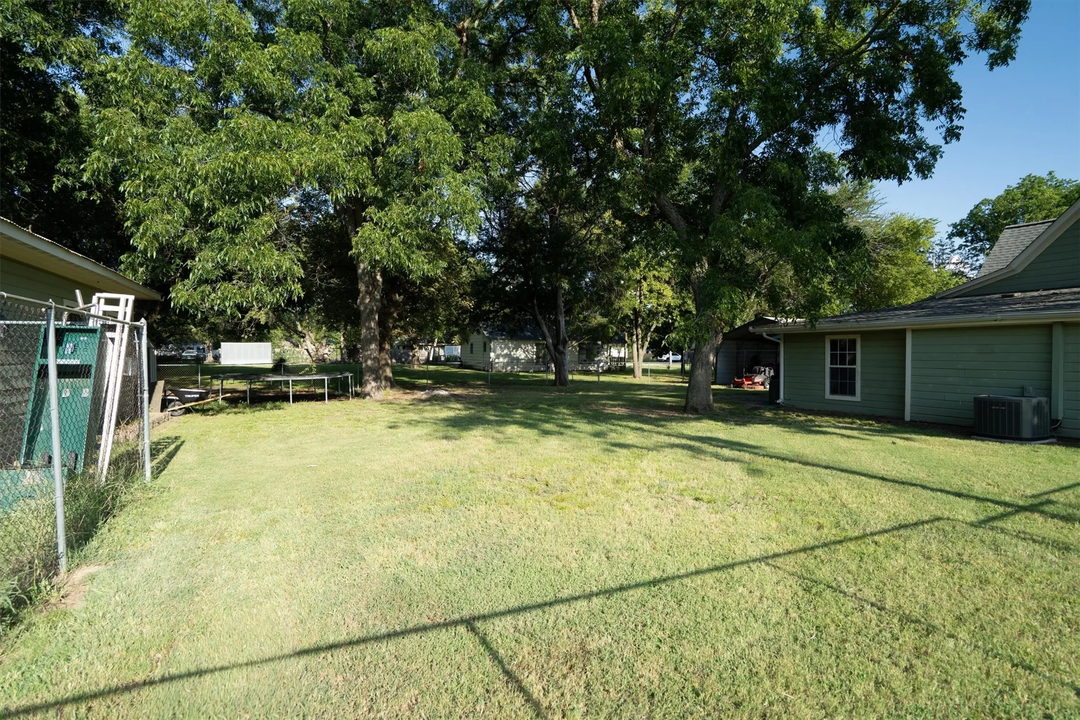Single Family Residence For Sale in Grayson County , 801 E Main Street, Tioga, Texas 76271, 4 Bedrooms, 2 Bathrooms, 1 Garage spaces, 2,142 Sqft, built in 1945, Preowned, Price $249,000, mls#21038913, Real Estate Agent in Tioga, Homes For Sale in Grayson county, Homes For Sale in Tioga, Realtor in Tioga Texas, Real Estate Brokerage Independent Realty Texas, Luminita Cordes Realtor