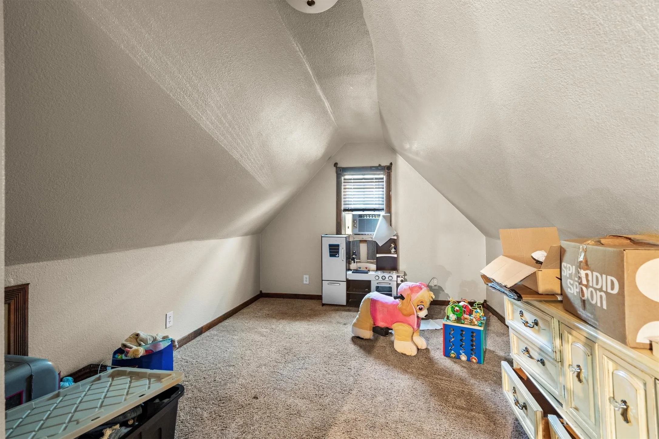 Single Family Residence For Sale in Grayson County , 801 E Main Street, Tioga, Texas 76271, 4 Bedrooms, 2 Bathrooms, 1 Garage spaces, 2,142 Sqft, built in 1945, Preowned, Price $249,000, mls#21038913, Real Estate Agent in Tioga, Homes For Sale in Grayson county, Homes For Sale in Tioga, Realtor in Tioga Texas, Real Estate Brokerage Independent Realty Texas, Luminita Cordes Realtor