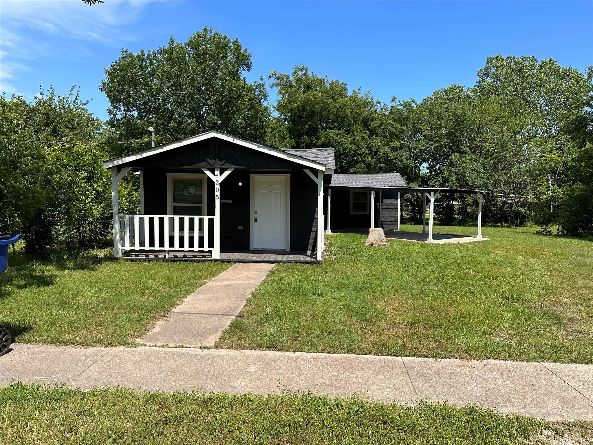 For Sale in Hunt County , 17 SFR Portfolio Package Street, Greenville, Texas 75401, 47 Bedroom, 21 Bathroom, Garage spaces, 18,344 Sqft, built in 1968, Preowned, mls#21042853, Real Estate Agent in Greenville, Homes For Sale in Hunt county, Homes For Sale in Greenville, Realtor in Greenville Texas, Real Estate Brokerage Independent Realty Texas, Luminita Cordes Realtor