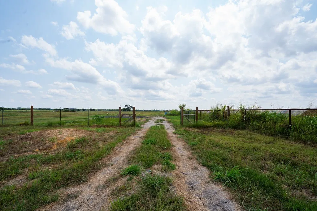 Unimproved Land For Sale in Ellis County , 1901 Hunsucker Road, Red Oak, Texas 75152, 0, 0, Garage spaces, 0 Sqft, built in 0, Price $399,000, mls#21045438, Real Estate Agent in Red Oak, Homes For Sale in Ellis county, Homes For Sale in Red Oak, Realtor in Red Oak Texas, Real Estate Brokerage Independent Realty Texas, Luminita Cordes Realtor