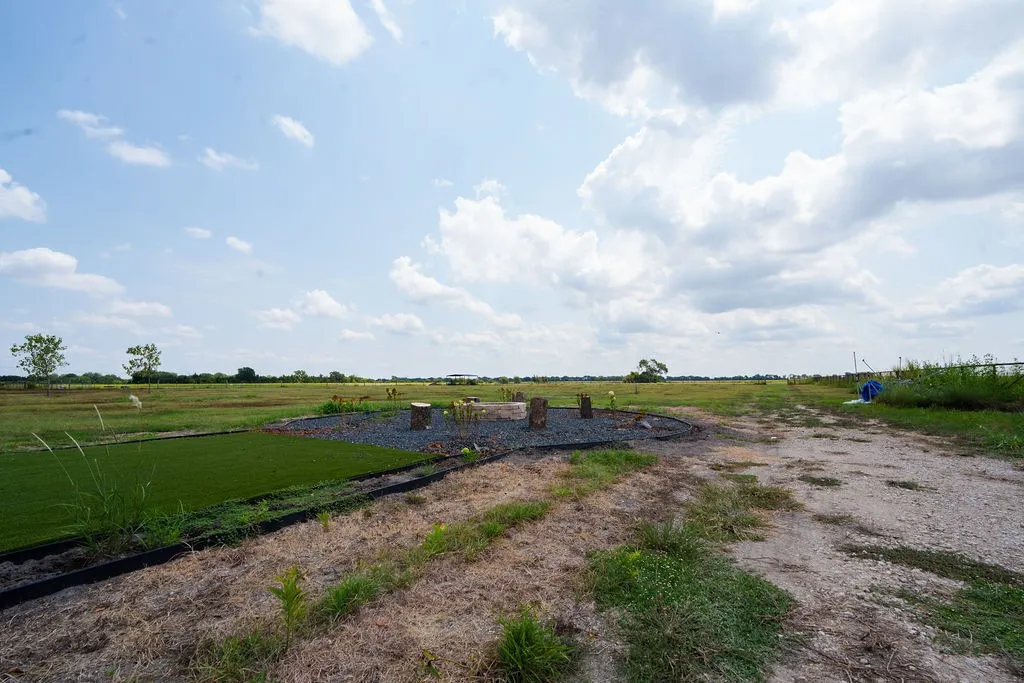 Unimproved Land For Sale in Ellis County , 1901 Hunsucker Road, Red Oak, Texas 75152, 0, 0, Garage spaces, 0 Sqft, built in 0, Price $399,000, mls#21045438, Real Estate Agent in Red Oak, Homes For Sale in Ellis county, Homes For Sale in Red Oak, Realtor in Red Oak Texas, Real Estate Brokerage Independent Realty Texas, Luminita Cordes Realtor