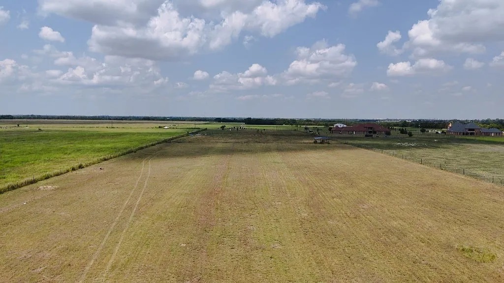 Unimproved Land For Sale in Ellis County , 1901 Hunsucker Road, Red Oak, Texas 75152, 0, 0, Garage spaces, 0 Sqft, built in 0, Price $399,000, mls#21045438, Real Estate Agent in Red Oak, Homes For Sale in Ellis county, Homes For Sale in Red Oak, Realtor in Red Oak Texas, Real Estate Brokerage Independent Realty Texas, Luminita Cordes Realtor