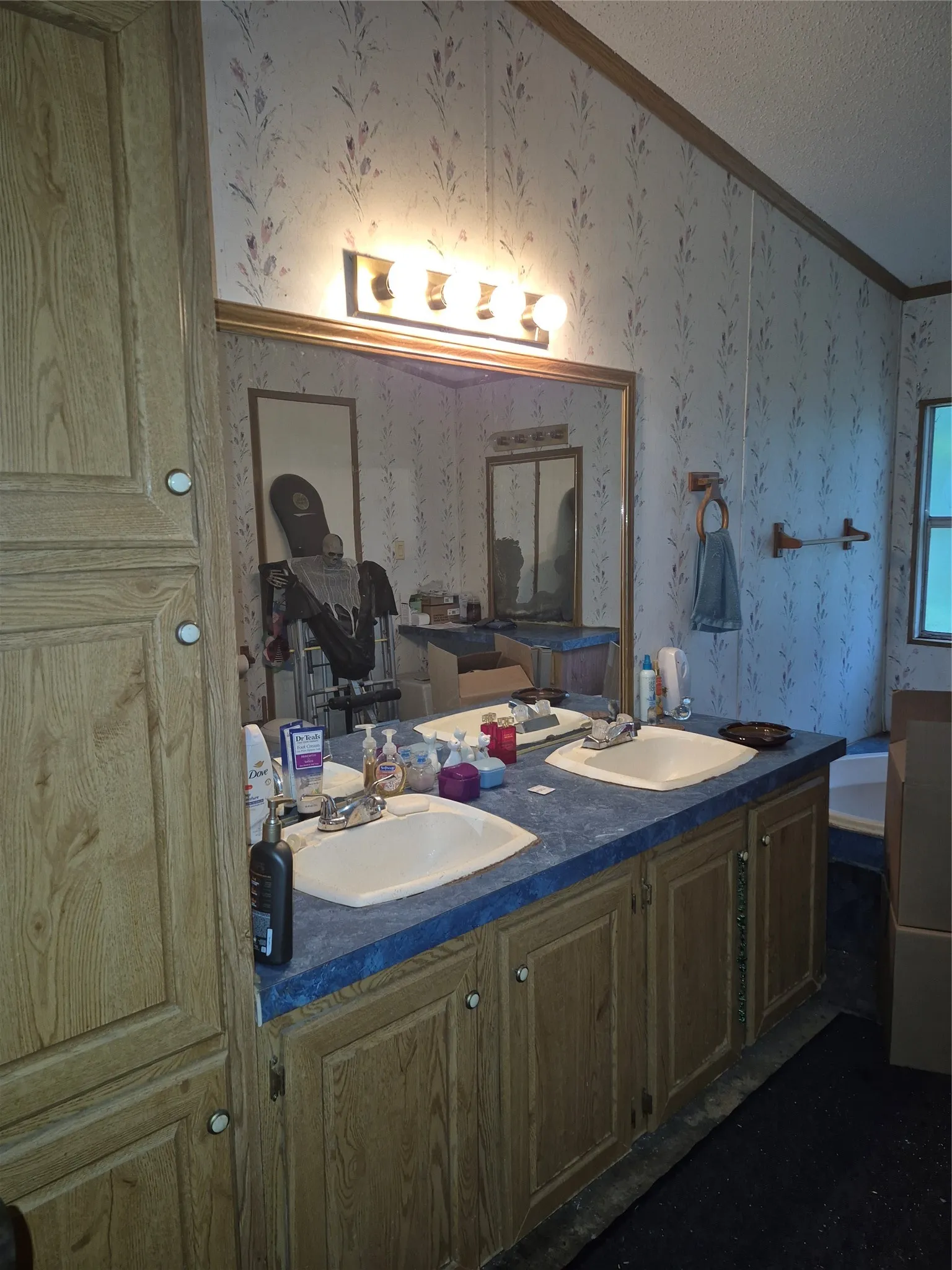 Improved Land For Sale in Kaufman County , 17754 County Road 4052, Kemp, Texas 75143, 0, 0, Garage spaces, 0 Sqft, built in 0, mls#21044415, Real Estate Agent in Kemp, Homes For Sale in Kaufman county, Homes For Sale in Kemp, Realtor in Kemp Texas, Real Estate Brokerage Independent Realty Texas, Luminita Cordes Realtor