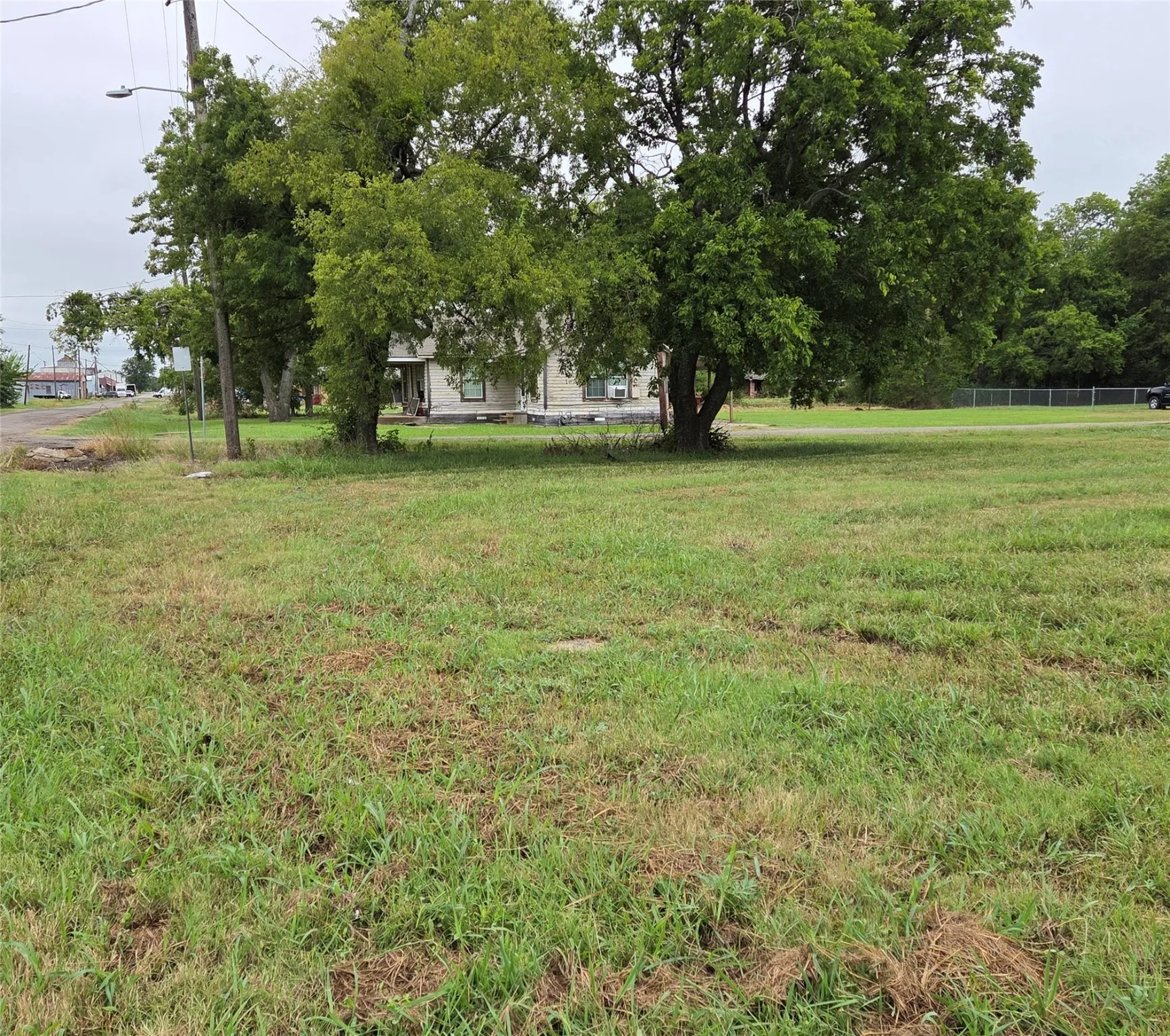 Improved Land For Sale in Fannin County , 901 S 13th, Honey Grove, Texas 75446, 0, 0, Garage spaces, 0 Sqft, built in 0, mls#21046139, Real Estate Agent in Honey Grove, Homes For Sale in Fannin county, Homes For Sale in Honey Grove, Realtor in Honey Grove Texas, Real Estate Brokerage Independent Realty Texas, Luminita Cordes Realtor