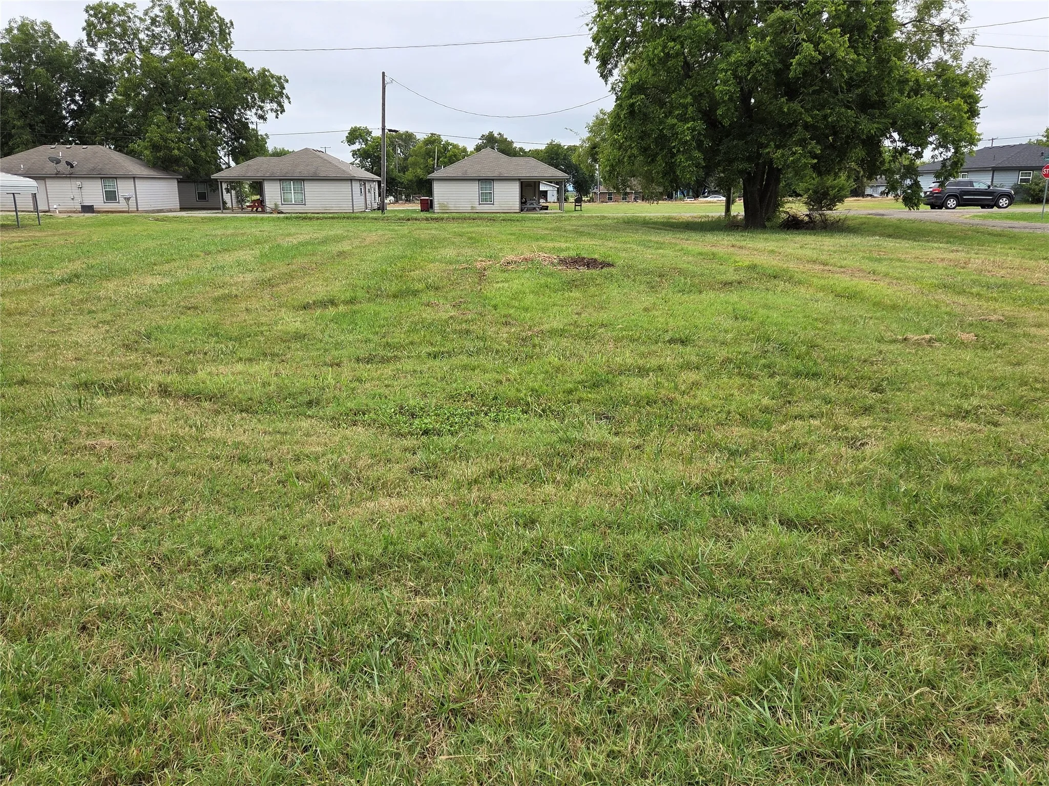 Improved Land For Sale in Fannin County , 901 S 13th, Honey Grove, Texas 75446, 0, 0, Garage spaces, 0 Sqft, built in 0, mls#21046139, Real Estate Agent in Honey Grove, Homes For Sale in Fannin county, Homes For Sale in Honey Grove, Realtor in Honey Grove Texas, Real Estate Brokerage Independent Realty Texas, Luminita Cordes Realtor