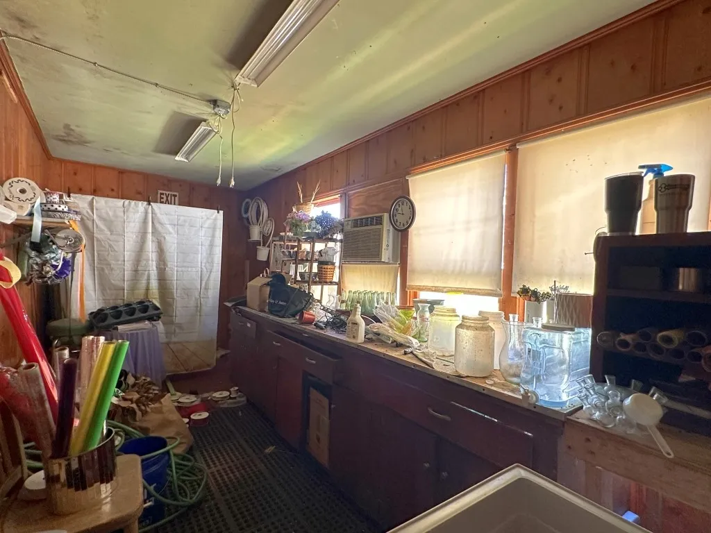 Retail For Sale in Anderson County , 208 S Magnolia Street, Palestine, Texas 75801, 0, 0, Garage spaces, 0 Sqft, built in 1900, mls#21046272, Real Estate Agent in Palestine, Homes For Sale in Anderson county, Homes For Sale in Palestine, Realtor in Palestine Texas, Real Estate Brokerage Independent Realty Texas, Luminita Cordes Realtor