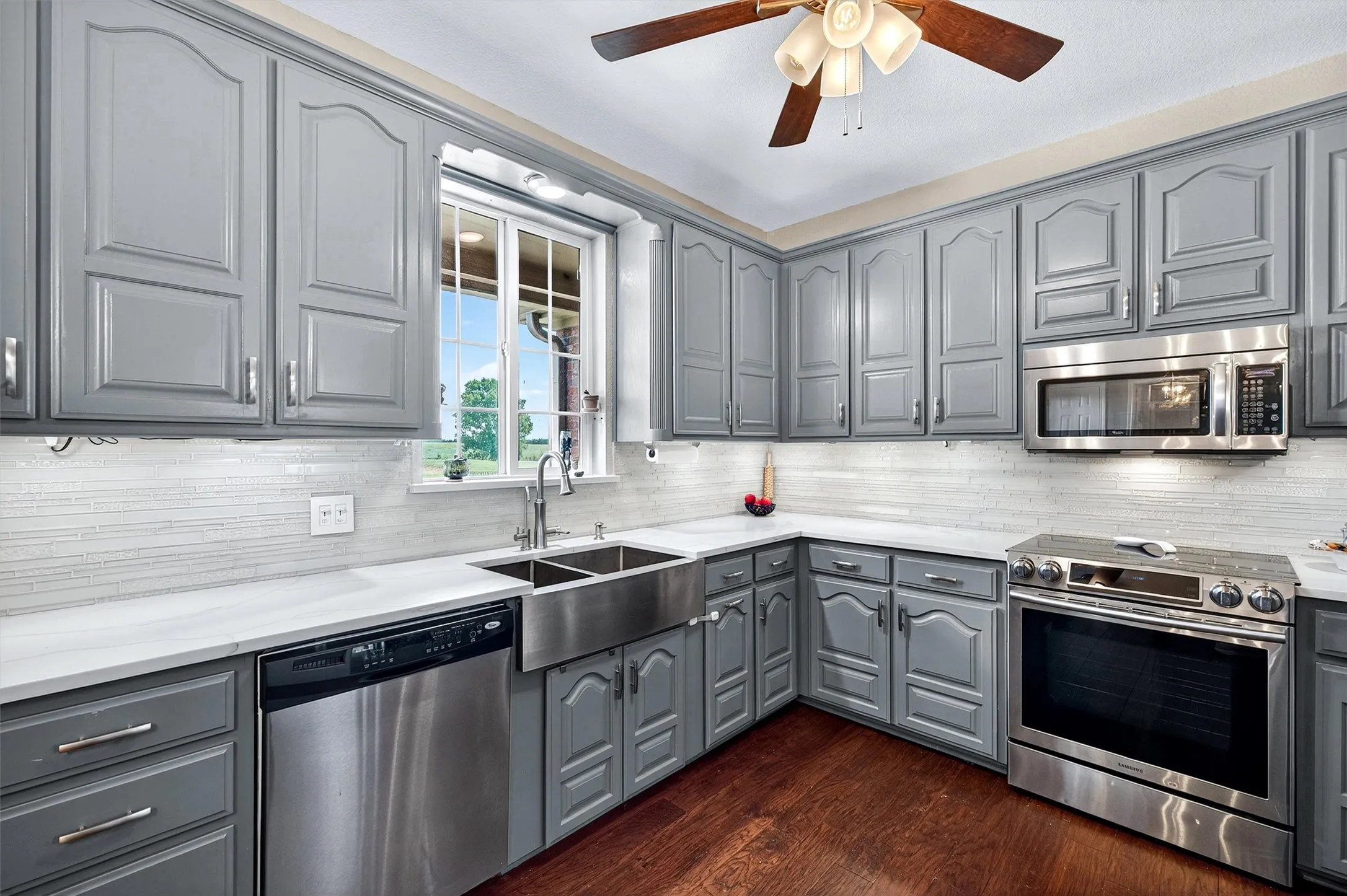 Single Family Residence For Sale in Grayson County , 551 Massey Road, Gunter, Texas 75058, 3 Bedroom, 2 Bathroom, 2 Garage spaces, 1,855 Sqft, built in 1997, Preowned, mls#21046047, Real Estate Agent in Gunter, Homes For Sale in Grayson county, Homes For Sale in Gunter, Realtor in Gunter Texas, Real Estate Brokerage Independent Realty Texas, Luminita Cordes Realtor