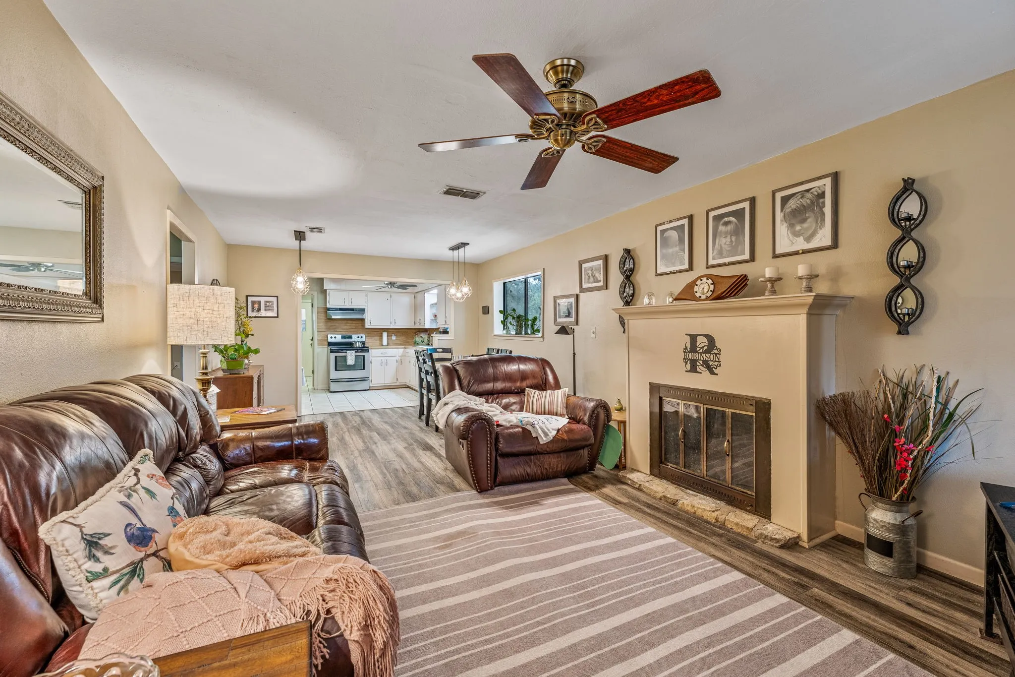 Single Family Residence For Sale in Bosque County , 15061 Highway 6, Iredell, Texas 76649, 4 Bedroom, 2 Bathroom, 3 Garage spaces, 2,156 Sqft, built in 1945, Preowned, Price $385,900, mls#21043073, Real Estate Agent in Iredell, Homes For Sale in Bosque county, Homes For Sale in Iredell, Realtor in Iredell Texas, Real Estate Brokerage Independent Realty Texas, Luminita Cordes Realtor