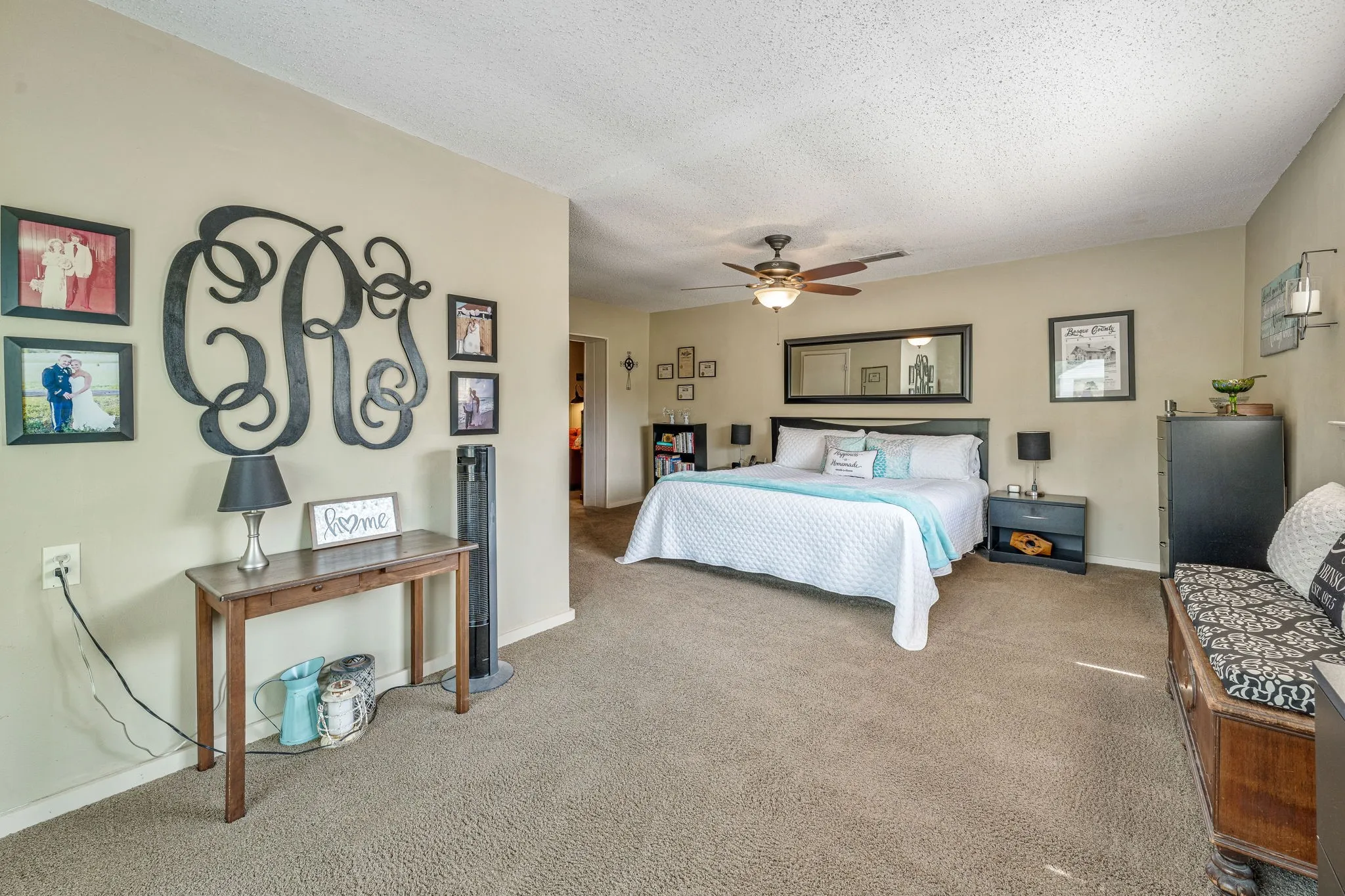 Single Family Residence For Sale in Bosque County , 15061 Highway 6, Iredell, Texas 76649, 4 Bedroom, 2 Bathroom, 3 Garage spaces, 2,156 Sqft, built in 1945, Preowned, Price $385,900, mls#21043073, Real Estate Agent in Iredell, Homes For Sale in Bosque county, Homes For Sale in Iredell, Realtor in Iredell Texas, Real Estate Brokerage Independent Realty Texas, Luminita Cordes Realtor