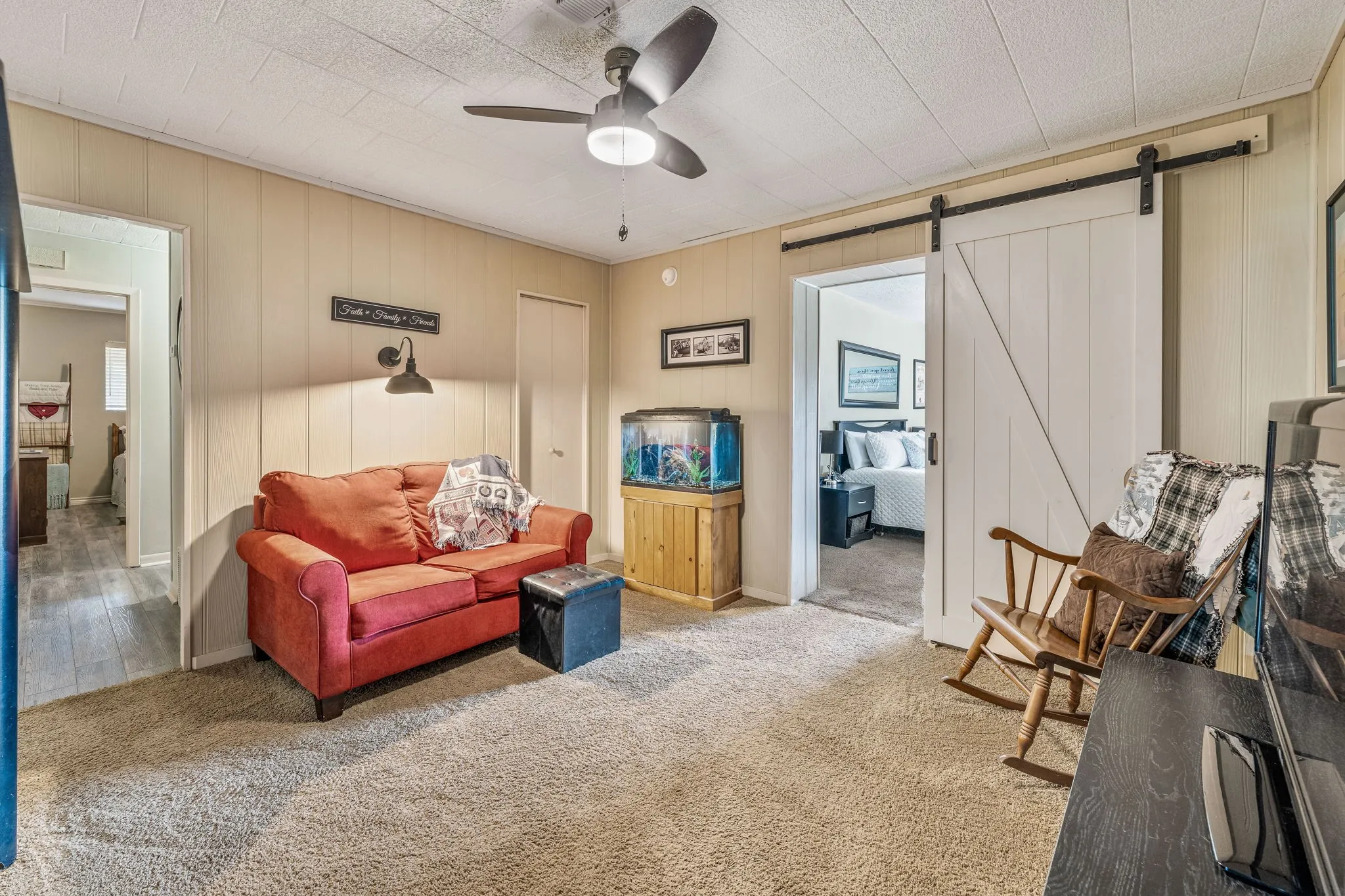Single Family Residence For Sale in Bosque County , 15061 Highway 6, Iredell, Texas 76649, 4 Bedroom, 2 Bathroom, 3 Garage spaces, 2,156 Sqft, built in 1945, Preowned, Price $385,900, mls#21043073, Real Estate Agent in Iredell, Homes For Sale in Bosque county, Homes For Sale in Iredell, Realtor in Iredell Texas, Real Estate Brokerage Independent Realty Texas, Luminita Cordes Realtor