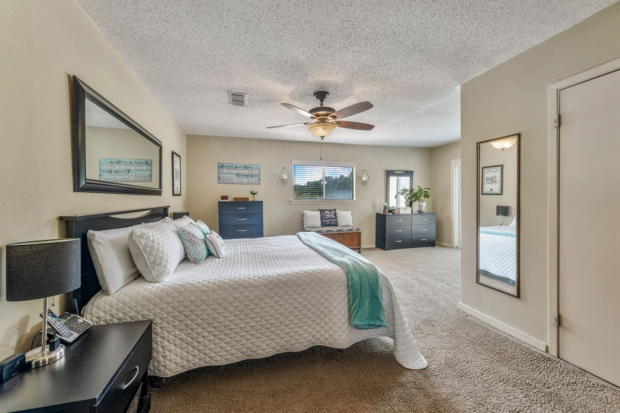 Single Family Residence For Sale in Bosque County , 15061 Highway 6, Iredell, Texas 76649, 4 Bedroom, 2 Bathroom, 3 Garage spaces, 2,156 Sqft, built in 1945, Preowned, Price $385,900, mls#21043073, Real Estate Agent in Iredell, Homes For Sale in Bosque county, Homes For Sale in Iredell, Realtor in Iredell Texas, Real Estate Brokerage Independent Realty Texas, Luminita Cordes Realtor