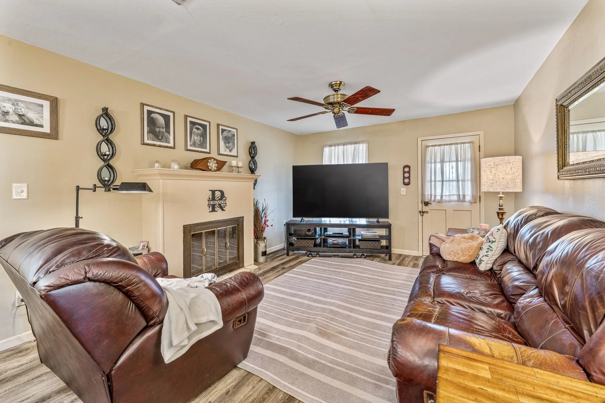 Single Family Residence For Sale in Bosque County , 15061 Highway 6, Iredell, Texas 76649, 4 Bedroom, 2 Bathroom, 3 Garage spaces, 2,156 Sqft, built in 1945, Preowned, Price $385,900, mls#21043073, Real Estate Agent in Iredell, Homes For Sale in Bosque county, Homes For Sale in Iredell, Realtor in Iredell Texas, Real Estate Brokerage Independent Realty Texas, Luminita Cordes Realtor