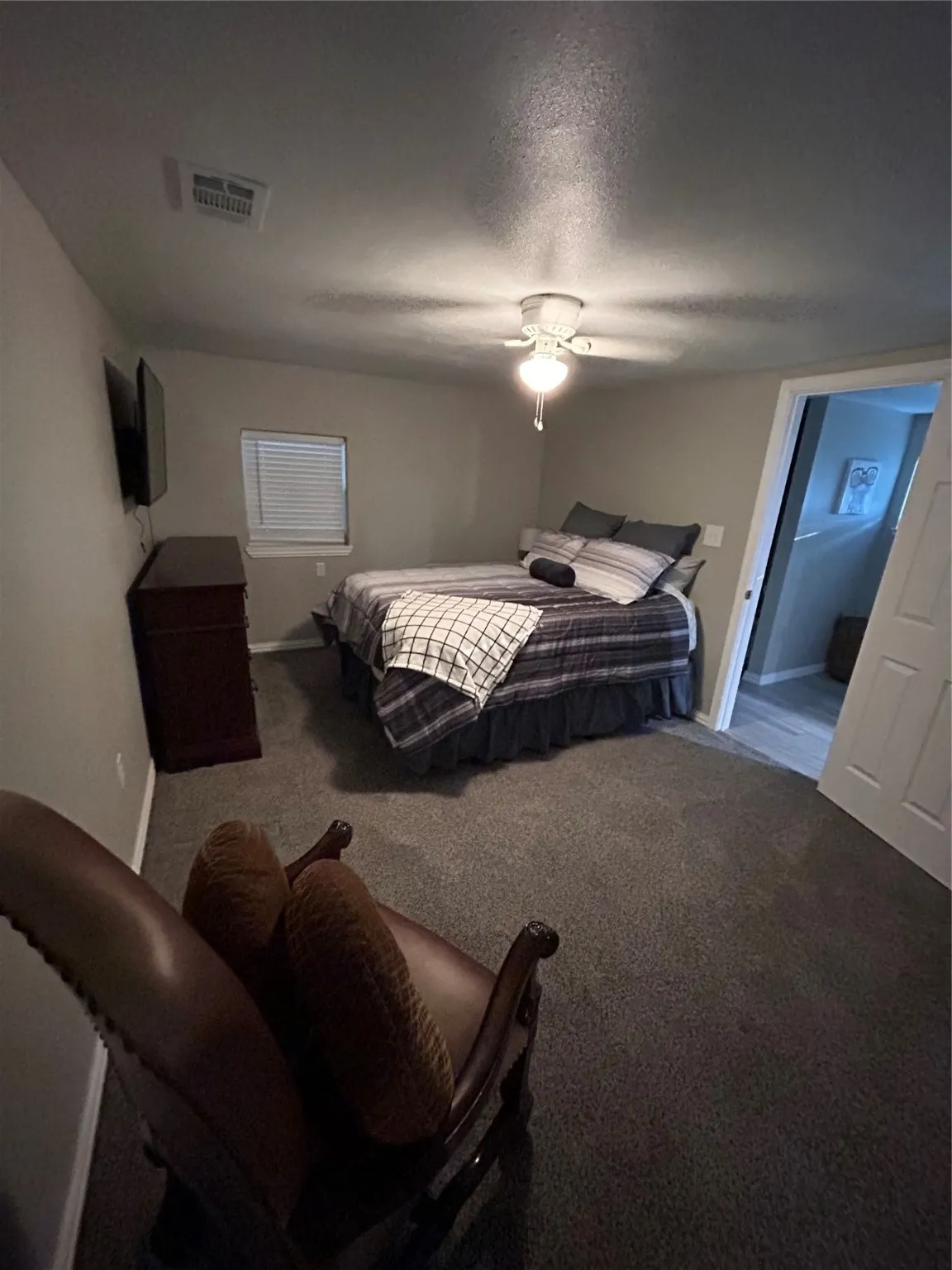 Single Family Residence For Rent in Denton County , 506 N Charles Street, Lewisville, Texas 75057, 3 Bedroom, 2 Bathroom, Garage spaces, 2,163 Sqft, built in 1962, Price $3,000, mls#21046659, Real Estate Agent in Lewisville, Homes For Rent in Denton county, Homes For Rent in Lewisville, Realtor in Lewisville Texas, Real Estate Brokerage Independent Realty Texas, Luminita Cordes Realtor