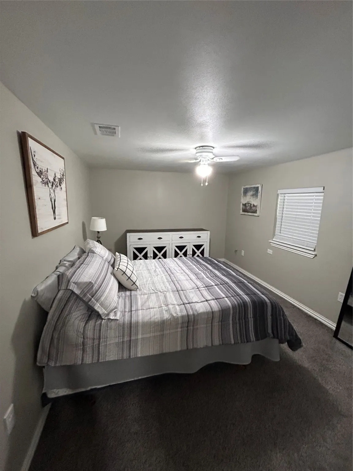 Single Family Residence For Rent in Denton County , 506 N Charles Street, Lewisville, Texas 75057, 3 Bedroom, 2 Bathroom, Garage spaces, 2,163 Sqft, built in 1962, Price $3,000, mls#21046659, Real Estate Agent in Lewisville, Homes For Rent in Denton county, Homes For Rent in Lewisville, Realtor in Lewisville Texas, Real Estate Brokerage Independent Realty Texas, Luminita Cordes Realtor