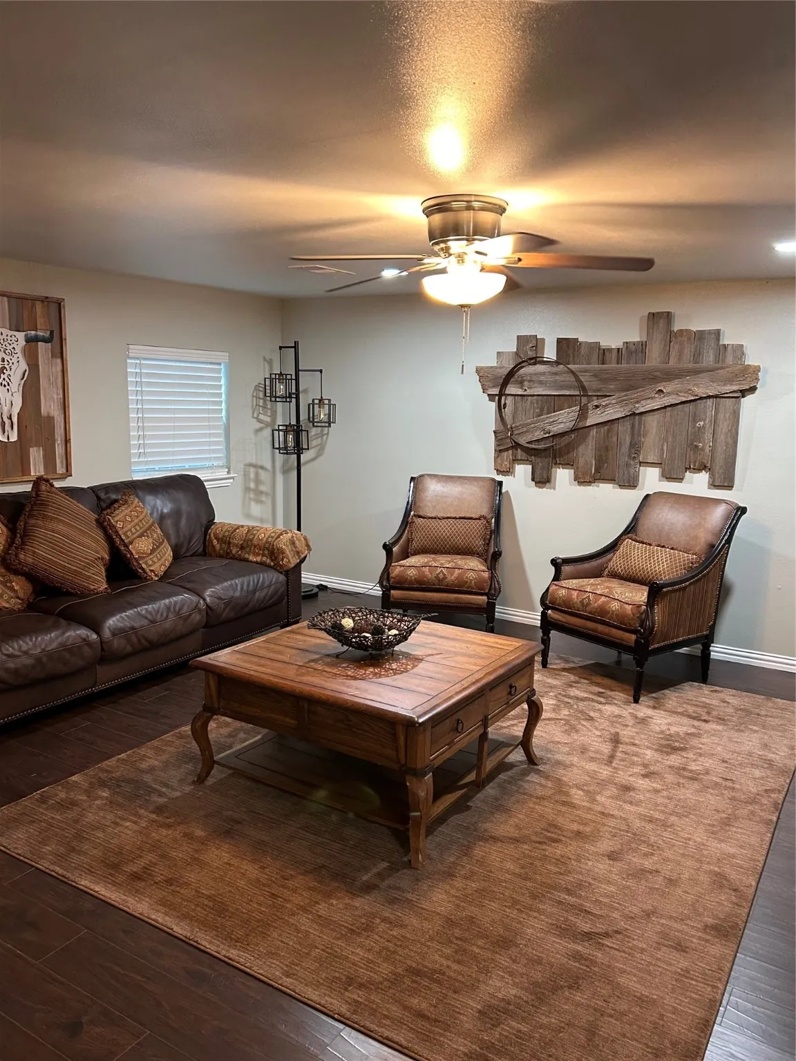 Single Family Residence For Rent in Denton County , 506 N Charles Street, Lewisville, Texas 75057, 3 Bedroom, 2 Bathroom, Garage spaces, 2,163 Sqft, built in 1962, Price $3,000, mls#21046659, Real Estate Agent in Lewisville, Homes For Rent in Denton county, Homes For Rent in Lewisville, Realtor in Lewisville Texas, Real Estate Brokerage Independent Realty Texas, Luminita Cordes Realtor